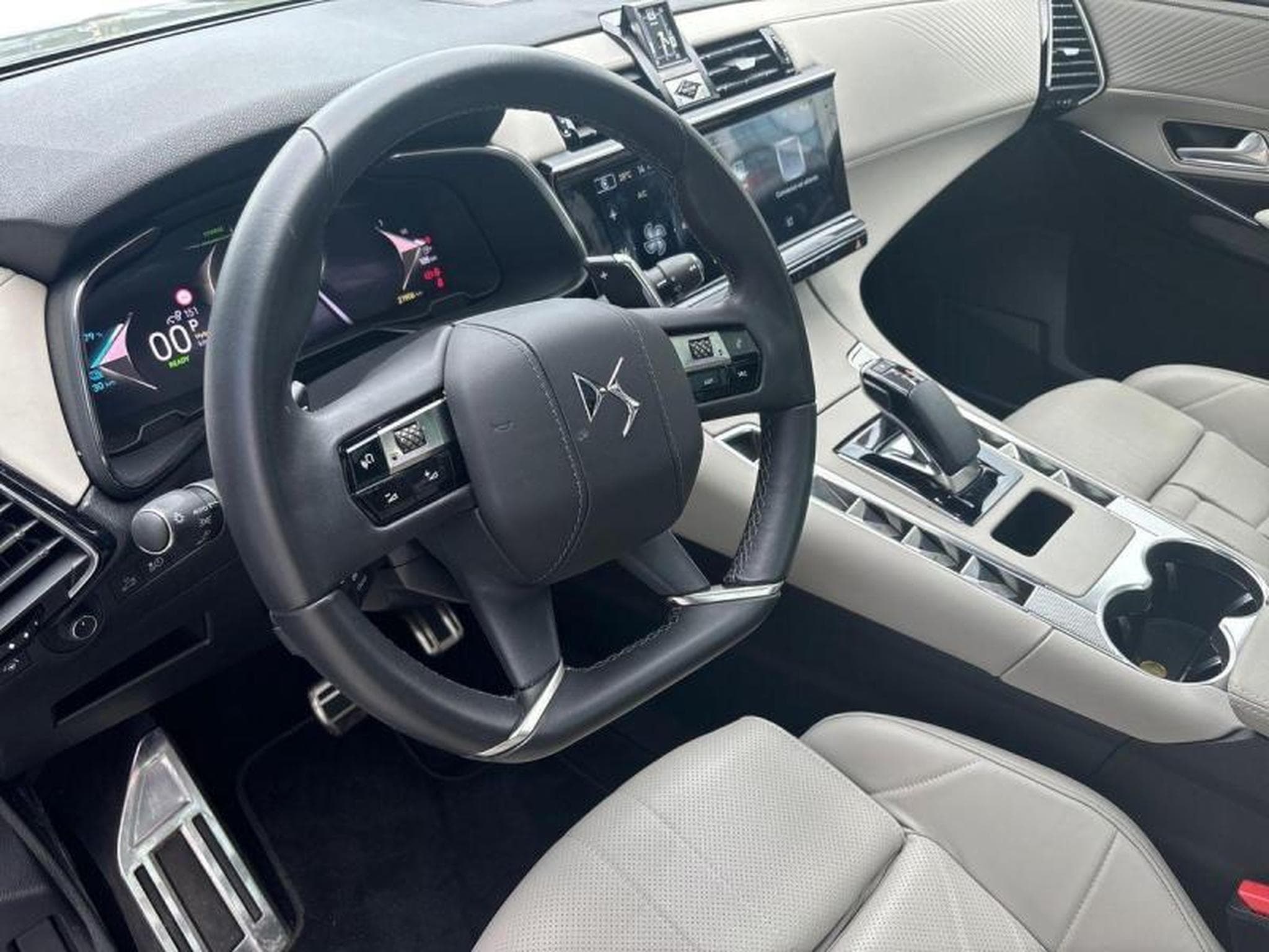 DS Automobiles DS7 E-TENSE 4x4 360ch Opera (2024) - Photo 7