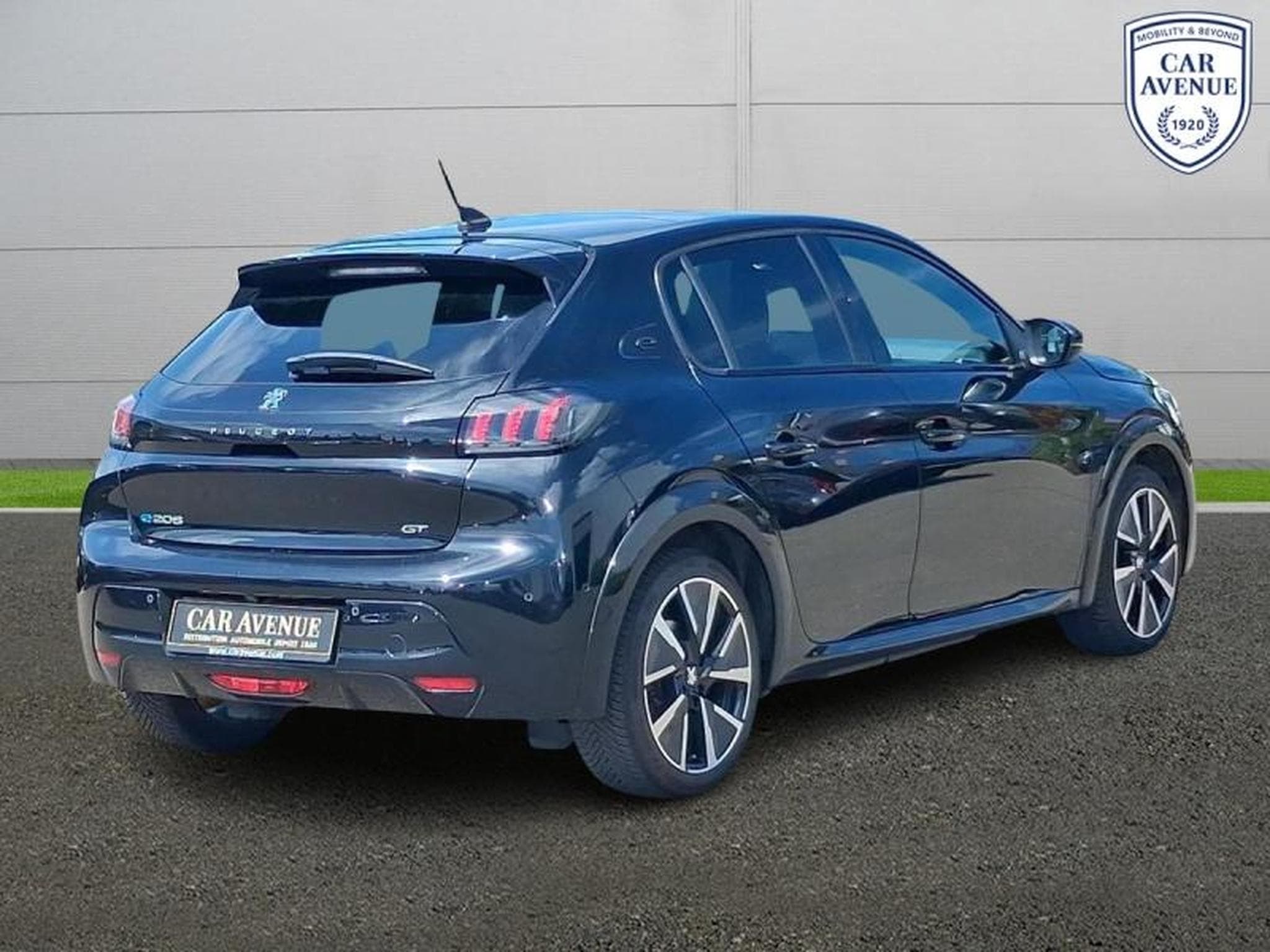 PEUGEOT 208 e-208 136ch GT (2021) - Photo 4