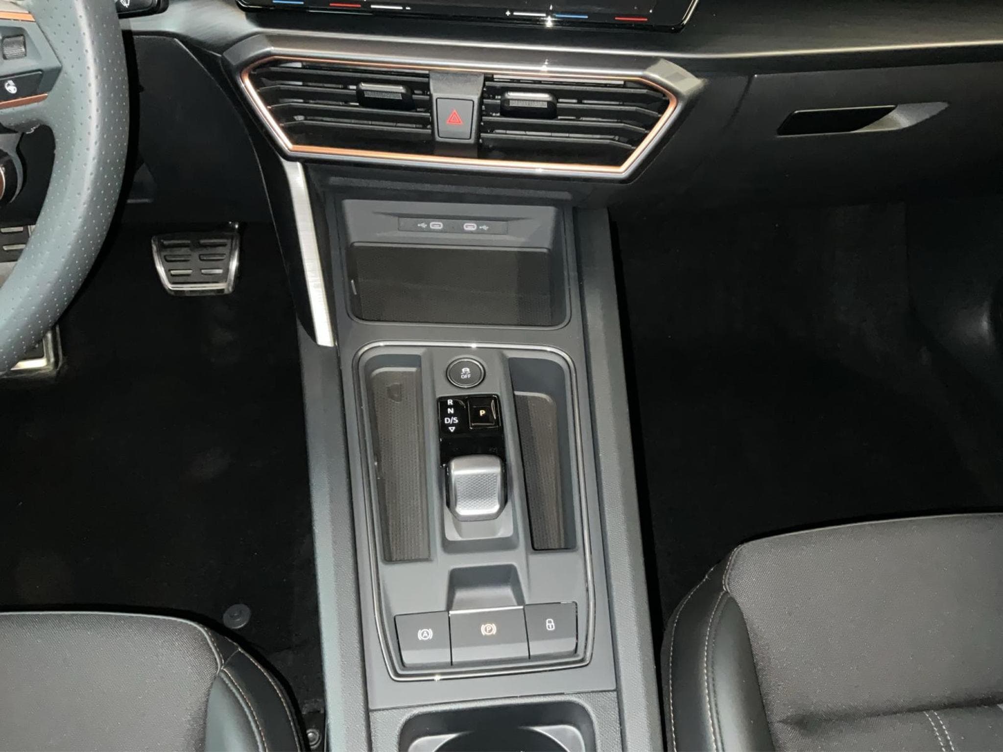 Cupra Formentor VZ+DSG+4Drive+Pano+Navi (2024) - Foto 12