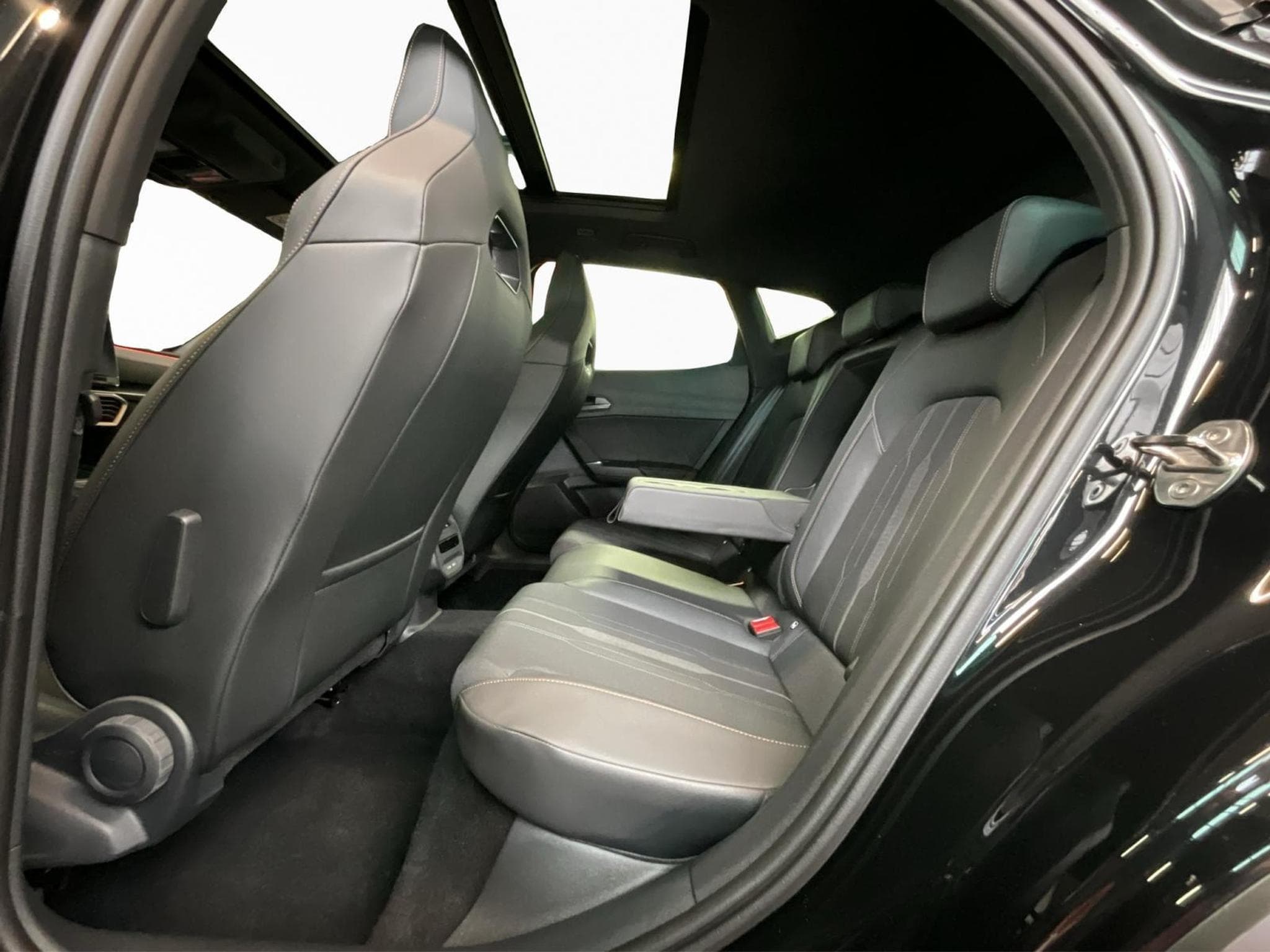 Cupra Formentor VZ+DSG+4Drive+Pano+Navi (2024) - Foto 16