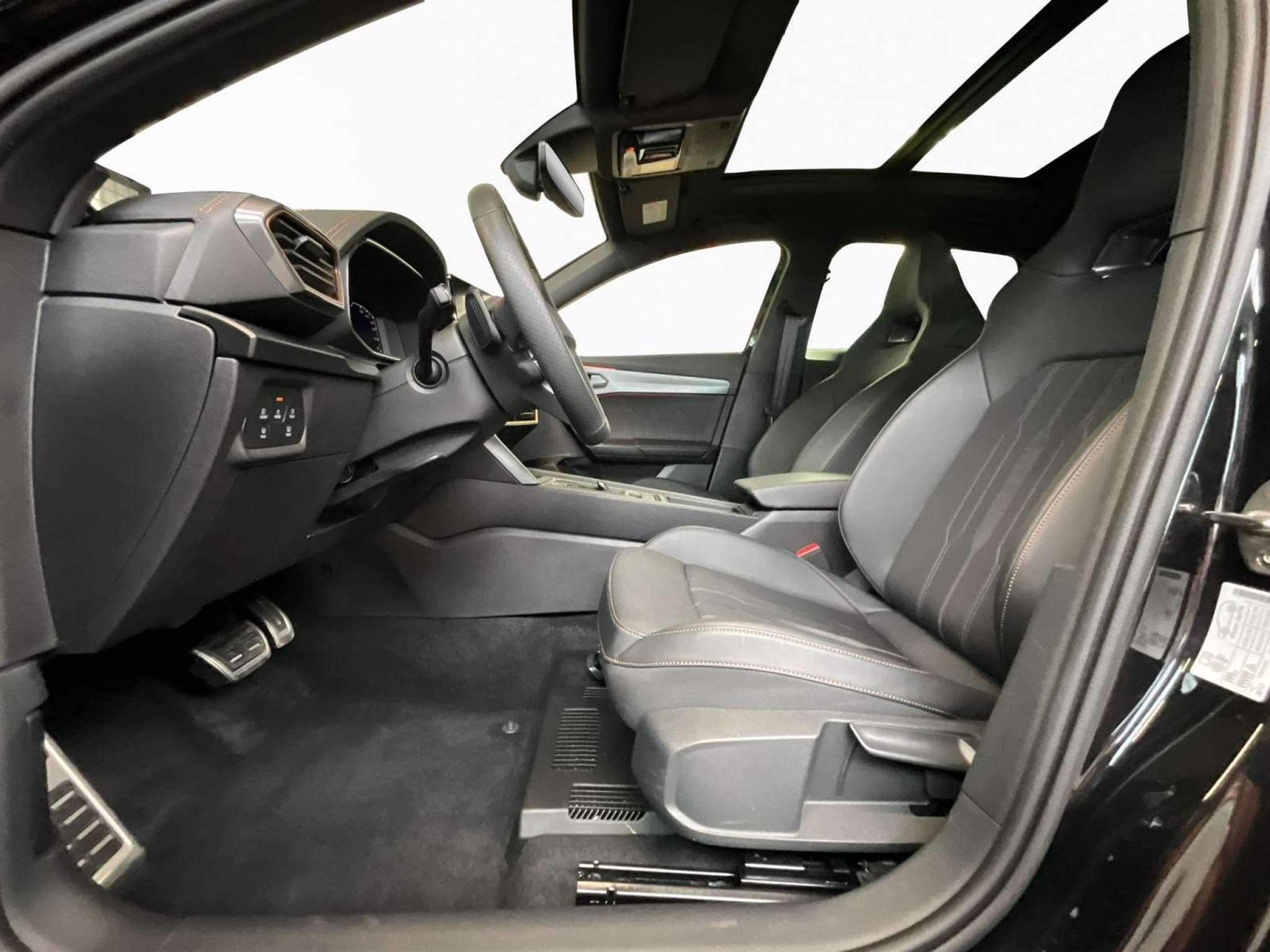Cupra Formentor VZ+DSG+4Drive+Pano+Navi (2024) - Foto 9