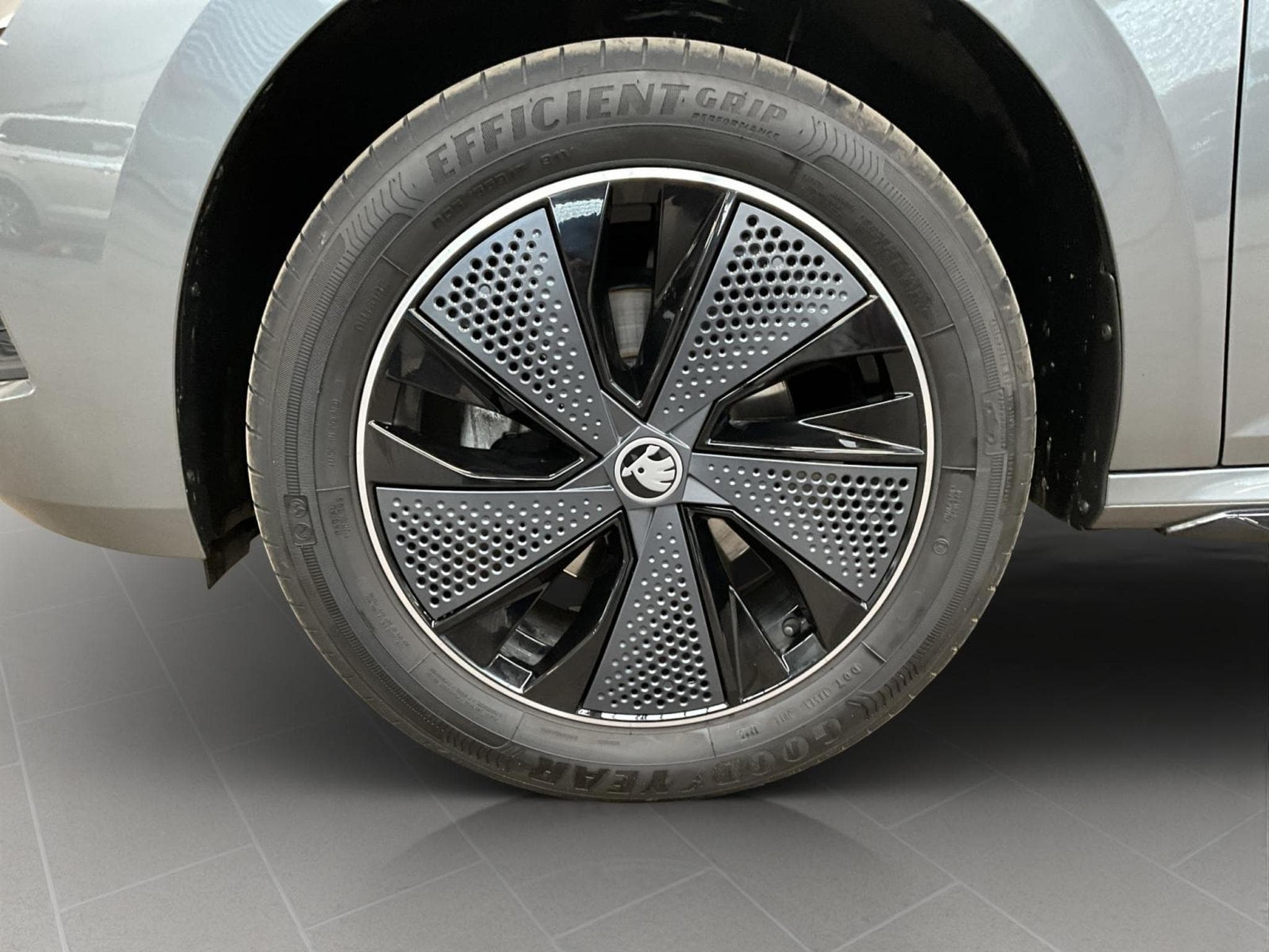 Skoda Kamiq Monte-Carlo+DSG+LED+P.Assisted+P.Park&Go (2025) - Foto 8