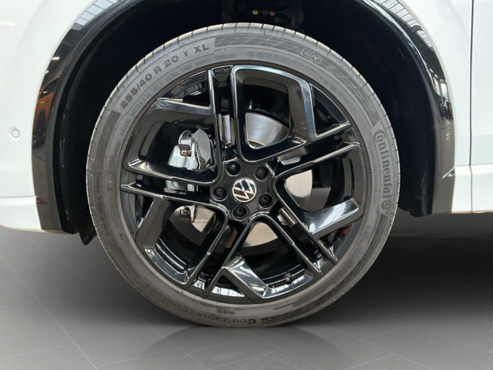 VW Tiguan R-Line+DSG+4Motion+AHK+P.Info+P.Design+MatrixHD (2025) - Foto 8
