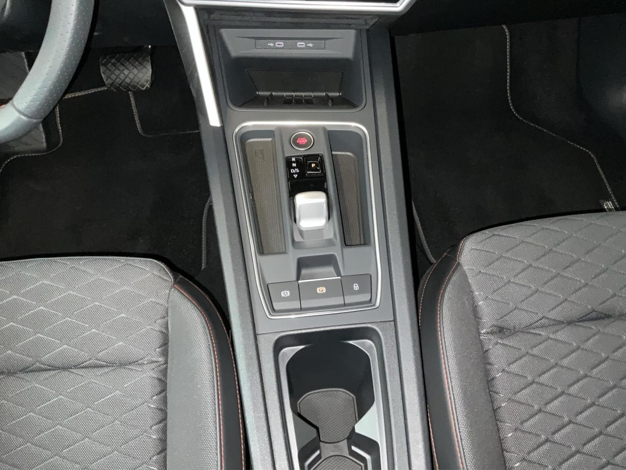 Seat Leon Sportstourer+FR+DSG+P.Driver+P.vision+Matrix-LED (2025) - Foto 14