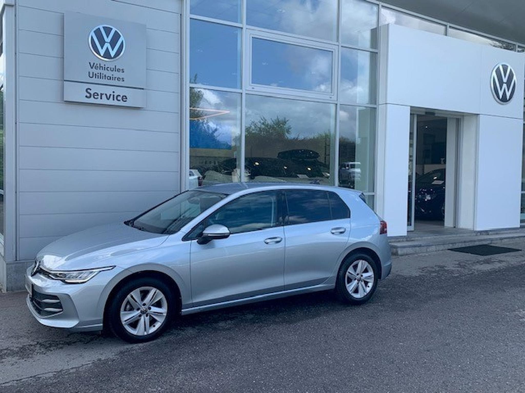 VW Golf LIFE 2.0TDI 116CV 6VITESSES (2024) - Photo 1