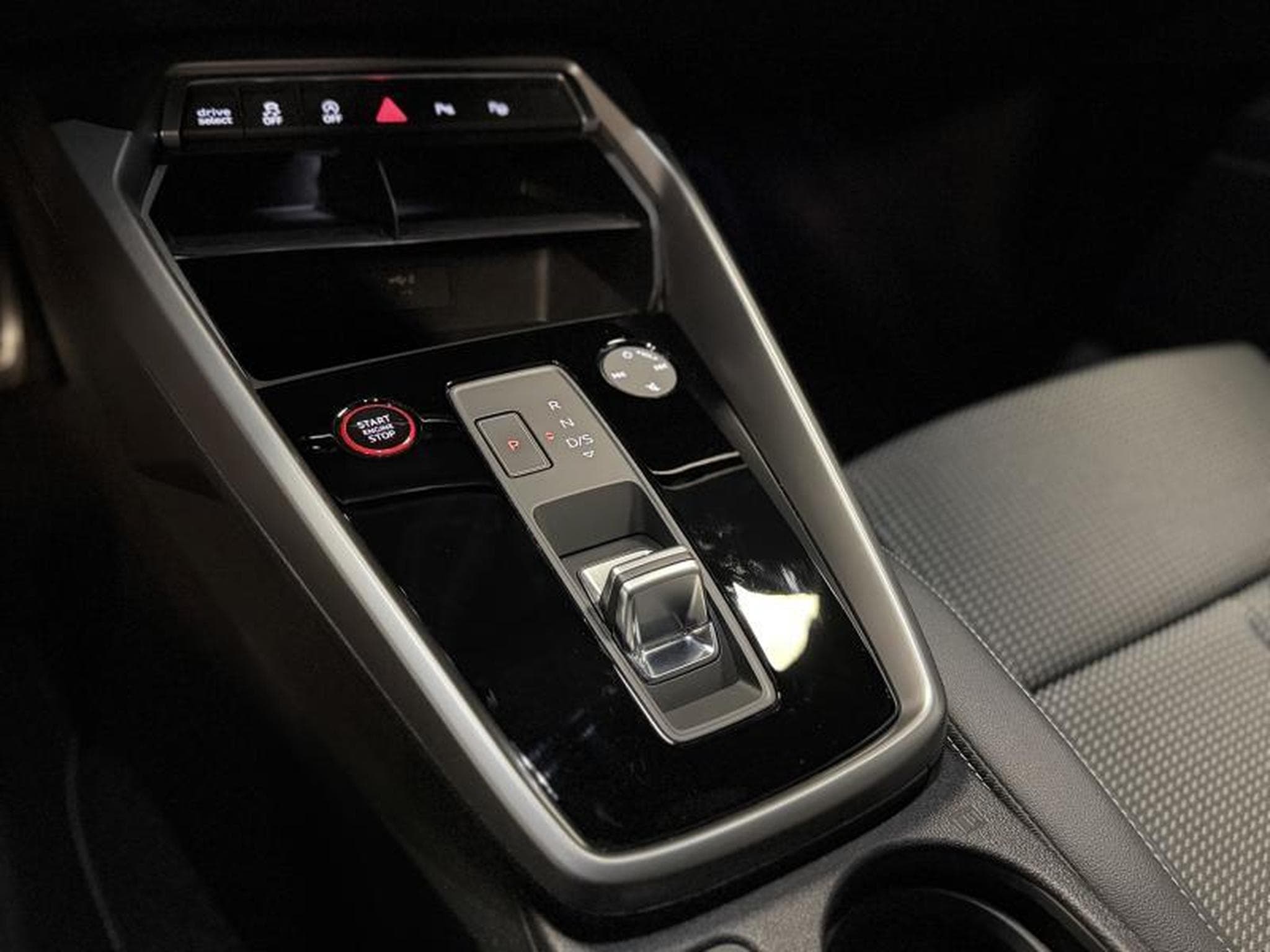 Audi S3 SPORTBACK *B&O (2023) - Photo 14