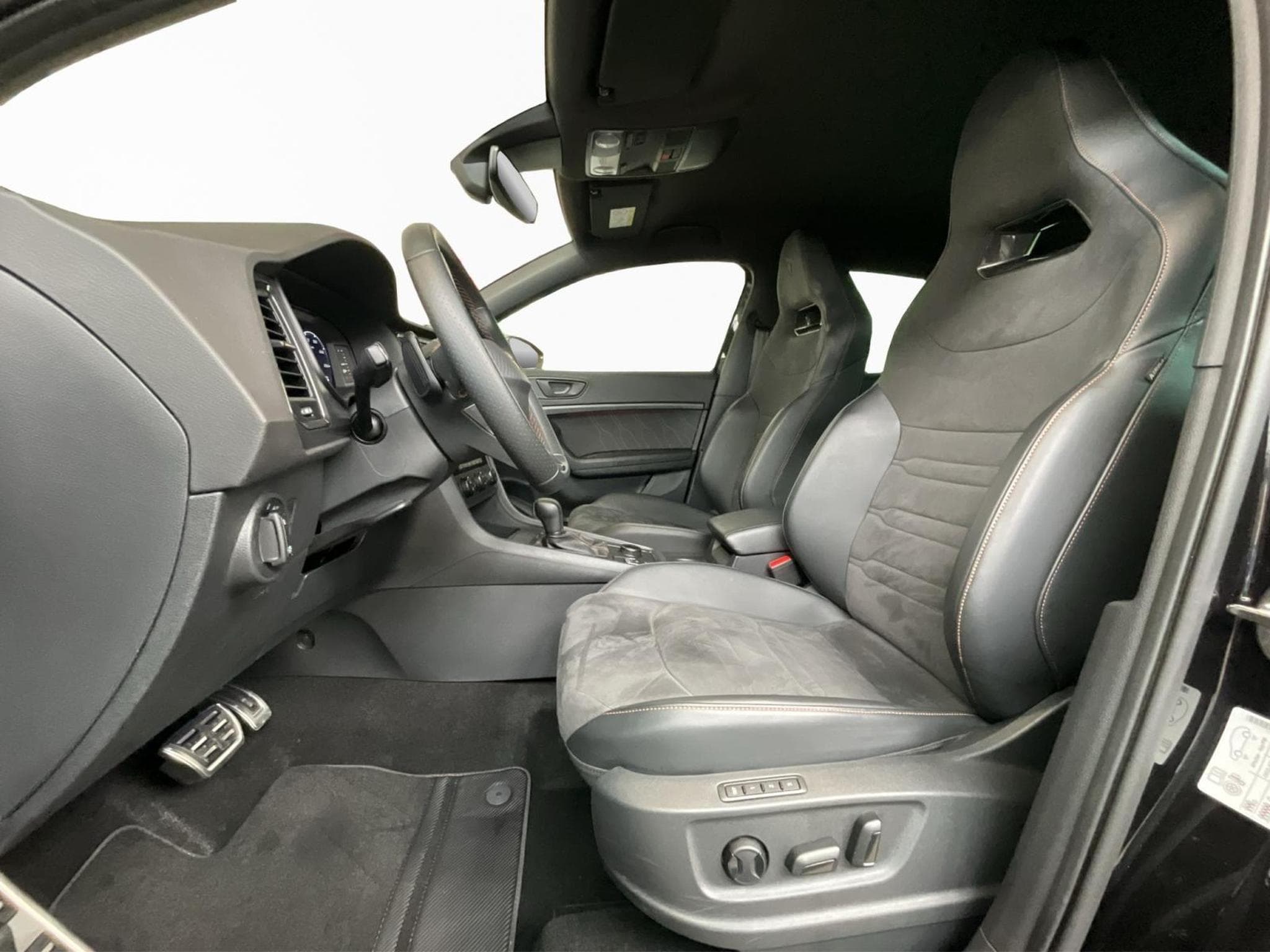 Cupra Ateca DSG+RearView+P.Drive-XL (2025) - Photo 9