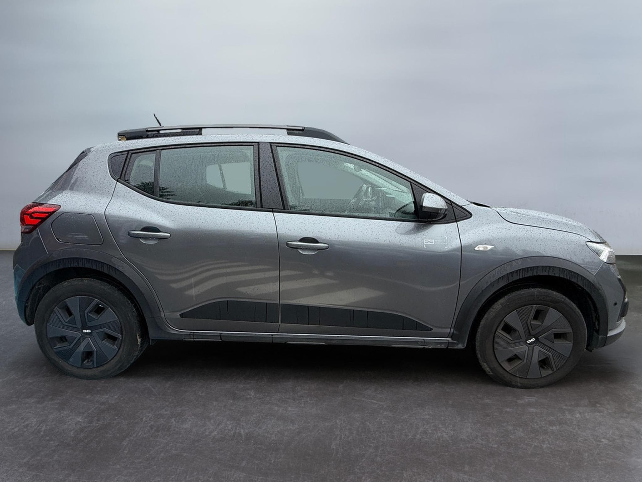 Dacia Sandero 1.0 TCe Stepway Expression (2025) - Photo 5