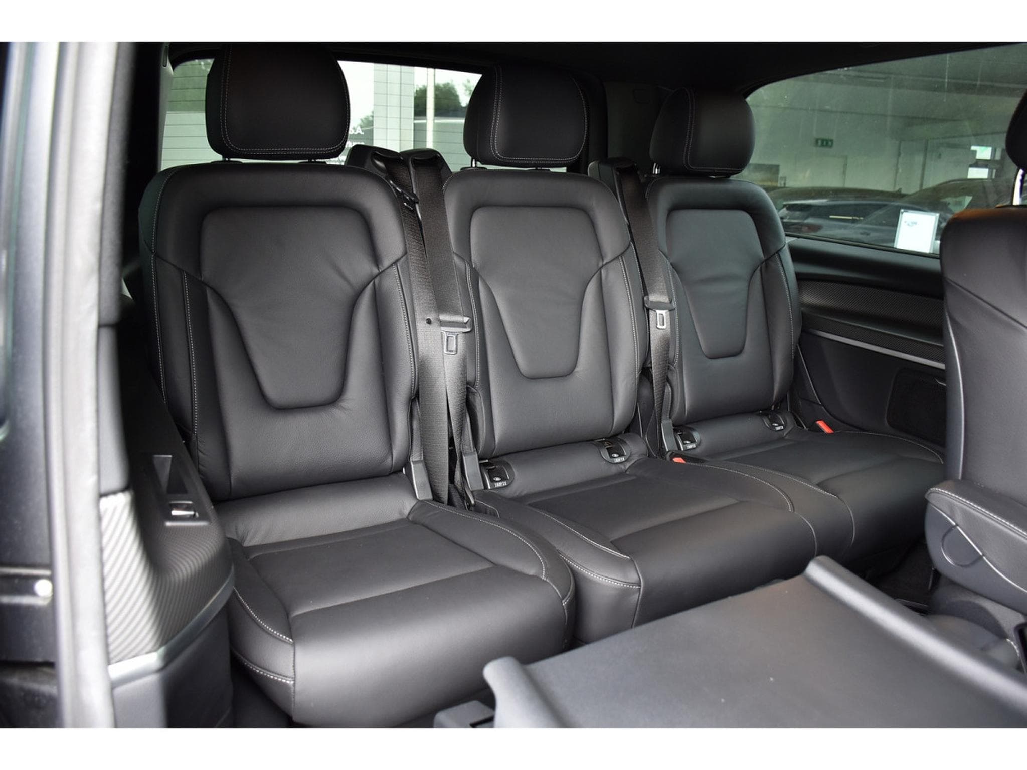 Mercedes V 300 CDI Long 4Matic AMG Line 9G DIST SIDE CUIR BURMESTER CAM (2023) - Photo 8