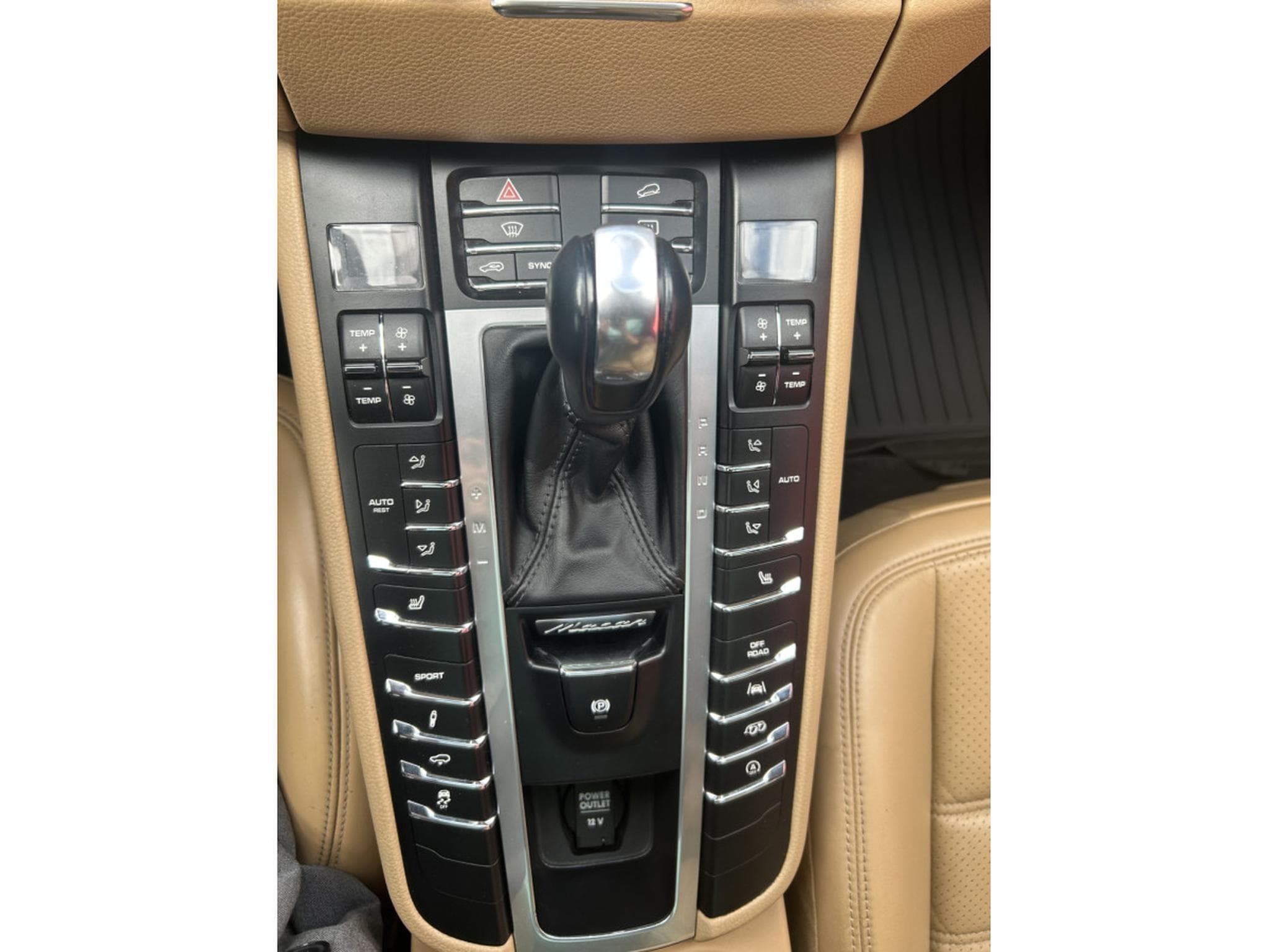 Porsche Macan MACAN GTS (2019) - Photo 15