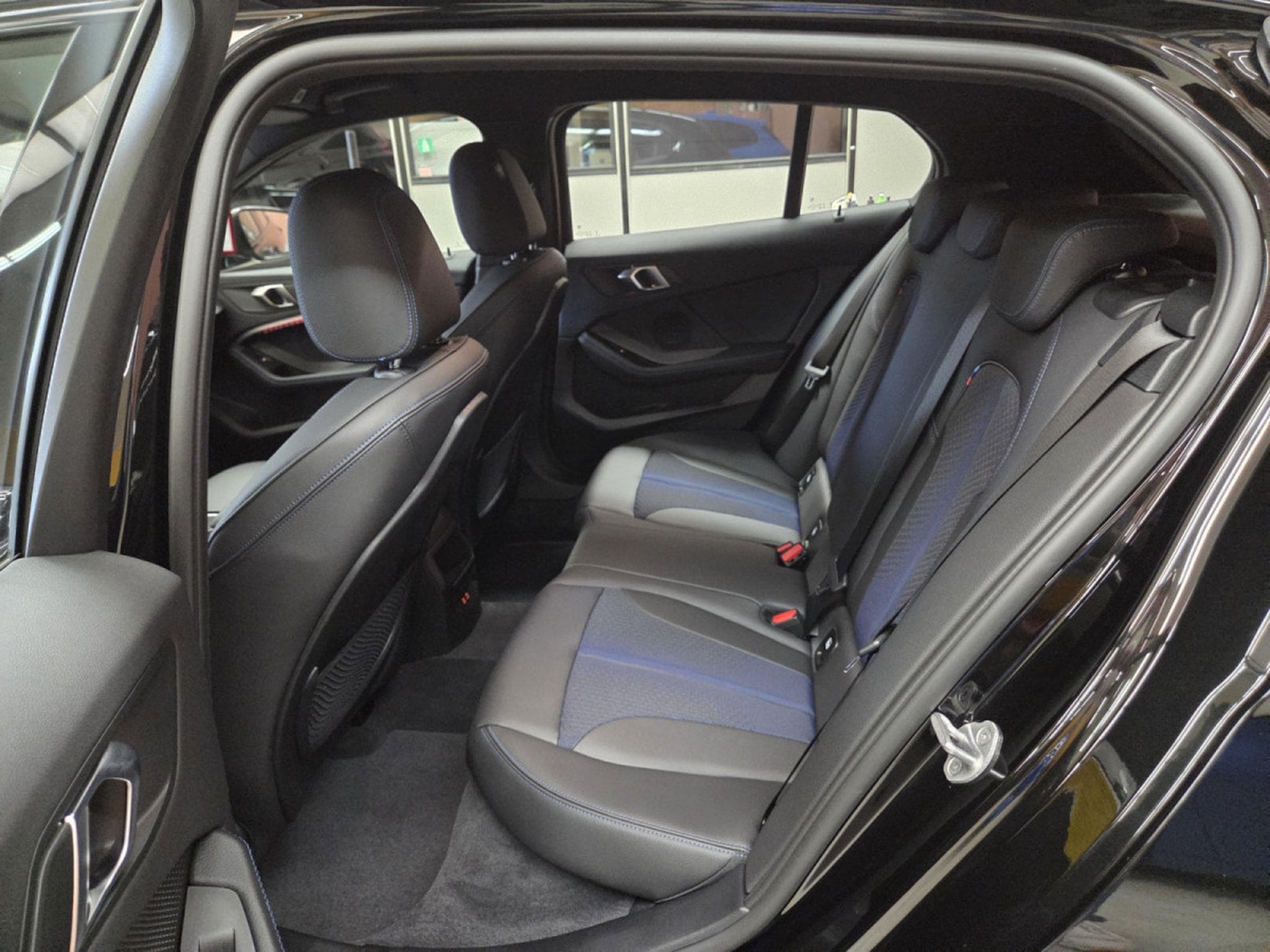 BMW 118 i M SPORT 136CV BVA 7VITESSES (2024) - Photo 18