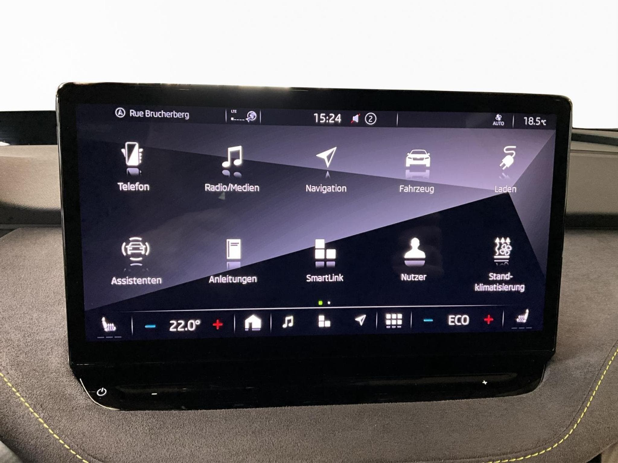 Skoda Enyaq 77kWh+RS+MAXX+4M+AHK+LM21+NAVI (2023) - Photo 13
