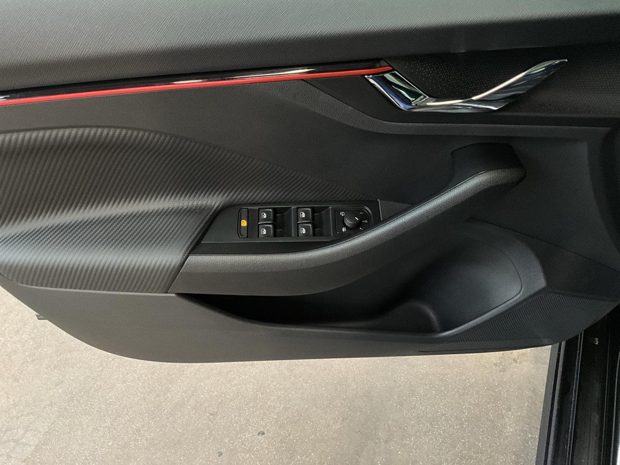 Skoda Scala Monte-Carlo+BVM+LED+NAVI (2025) - Photo 14