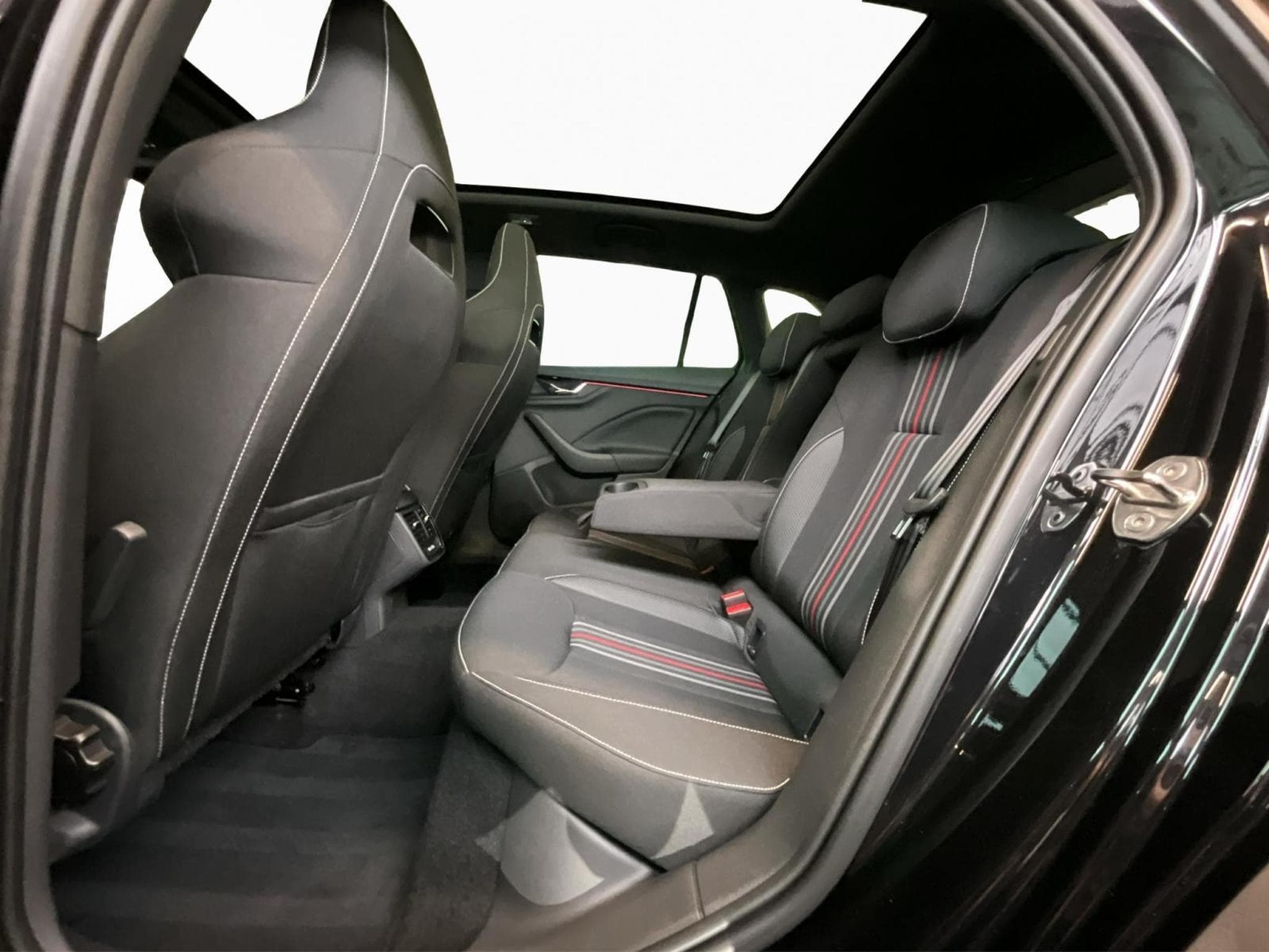 Skoda Scala Monte-Carlo+BVM+LED+NAVI (2025) - Photo 16