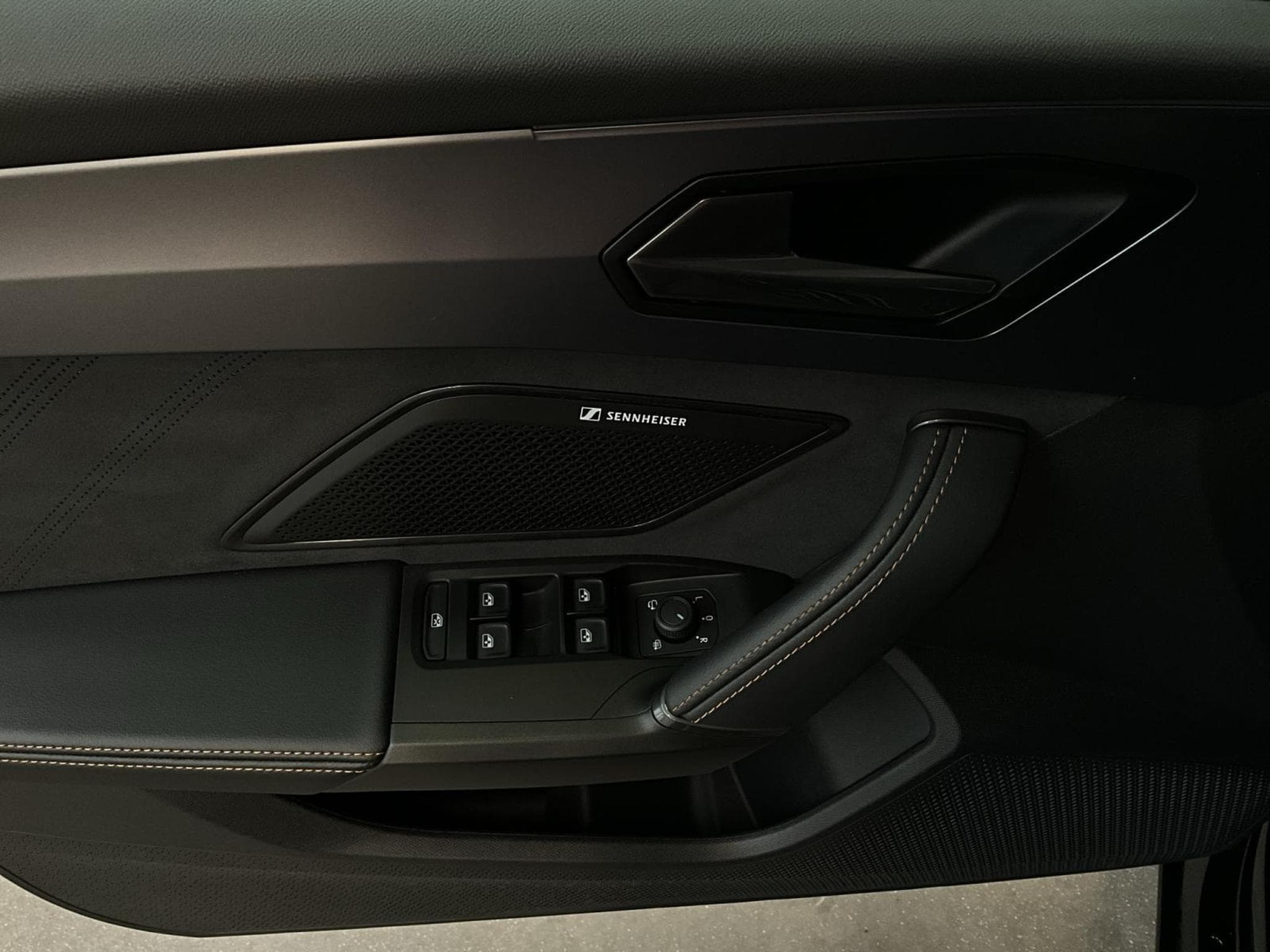 Cupra Leon TDI+DSG+Sennheiser+Pure-Perf.+Dynamic-Design (2025) - Photo 14