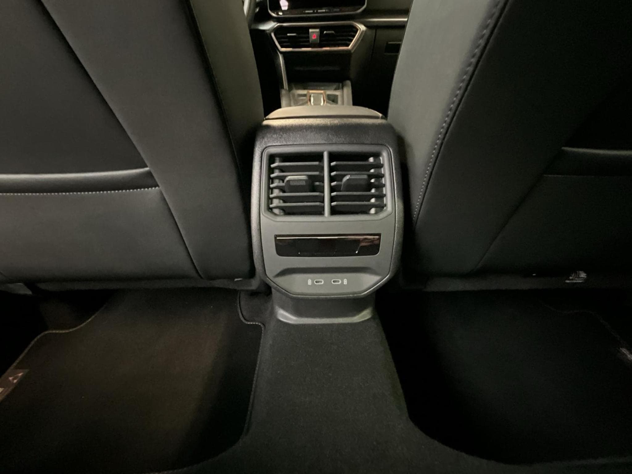 Cupra Leon TDI+DSG+Sennheiser+Pure-Perf.+Dynamic-Design (2025) - Photo 18