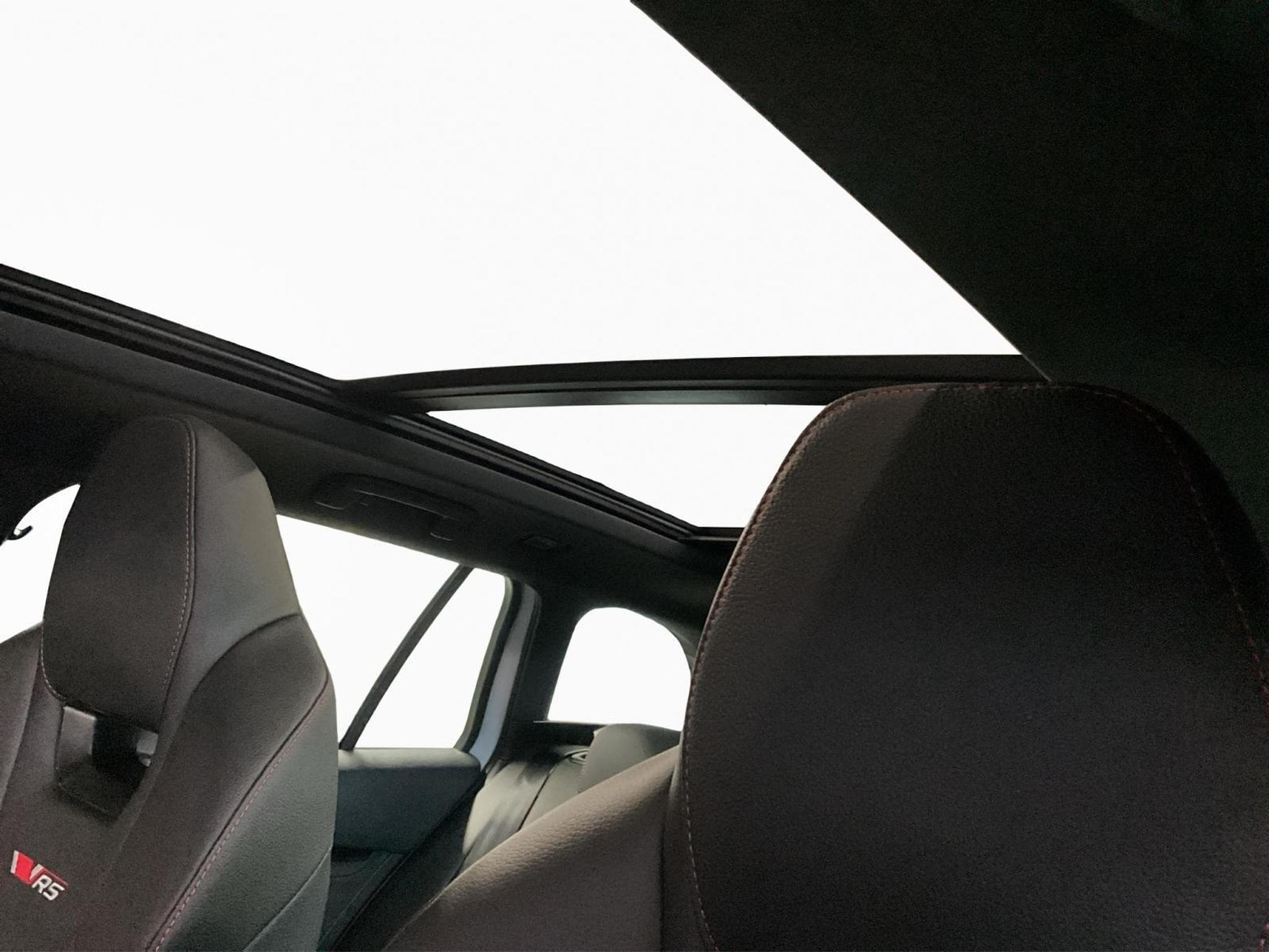 Skoda Octavia Combi+RS+DSG+Pano+360+AHK (2024) - Photo 15