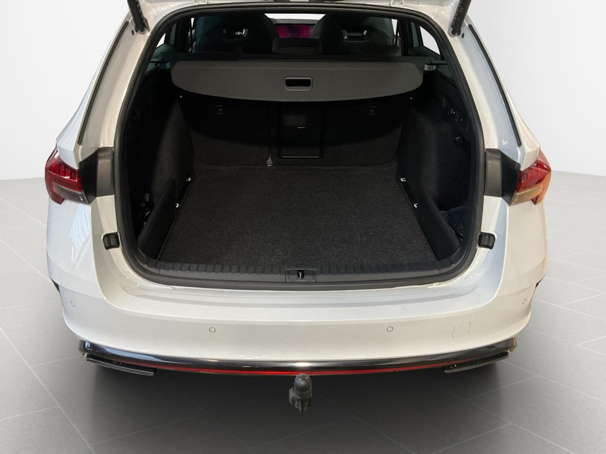 Skoda Octavia Combi+RS+DSG+Pano+360+AHK (2024) - Photo 17