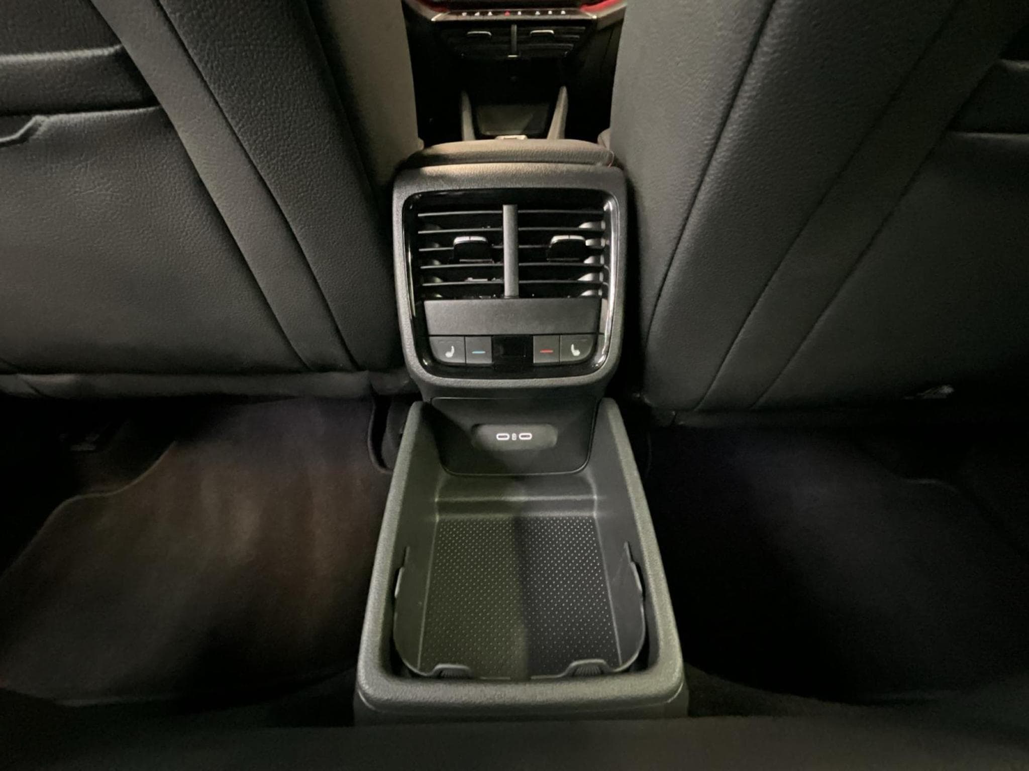 Skoda Octavia Combi+RS+DSG+Pano+360+AHK (2024) - Photo 22
