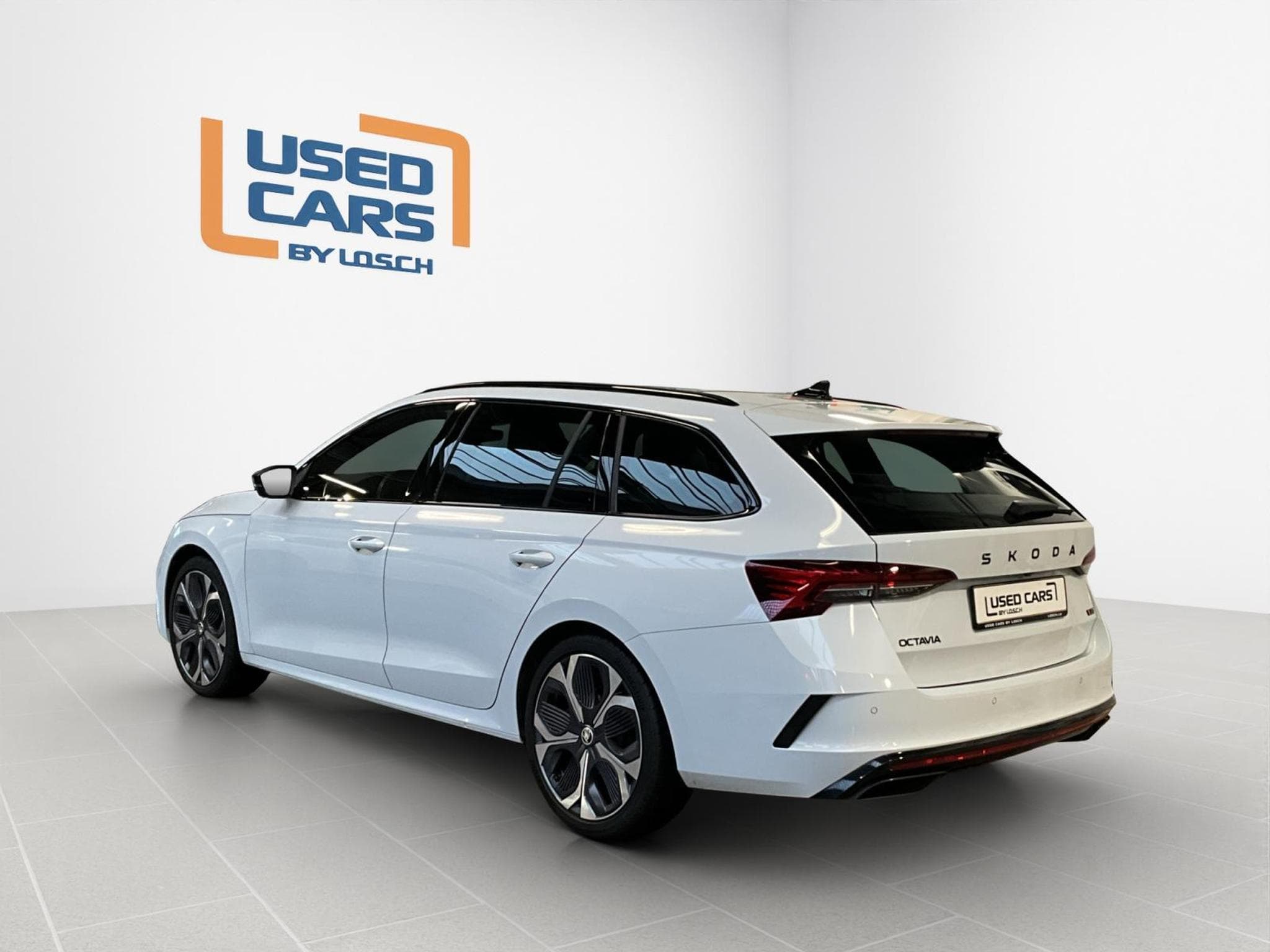 Skoda Octavia Combi+RS+DSG+Pano+360+AHK (2024) - Photo 5