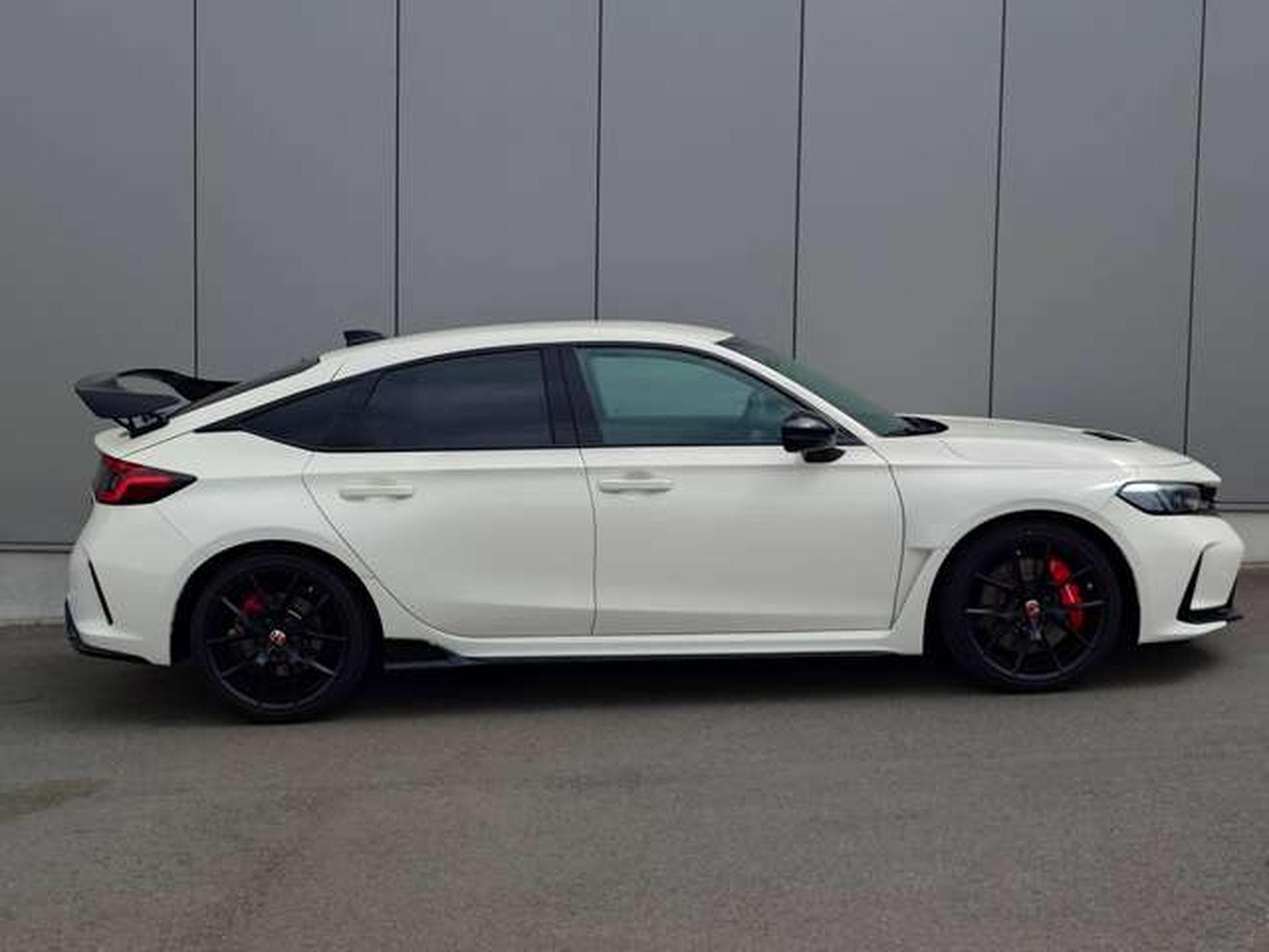 Honda Civic Civic Type R 2.0 VTEC Turbo 330 PS (2025) - Photo 2
