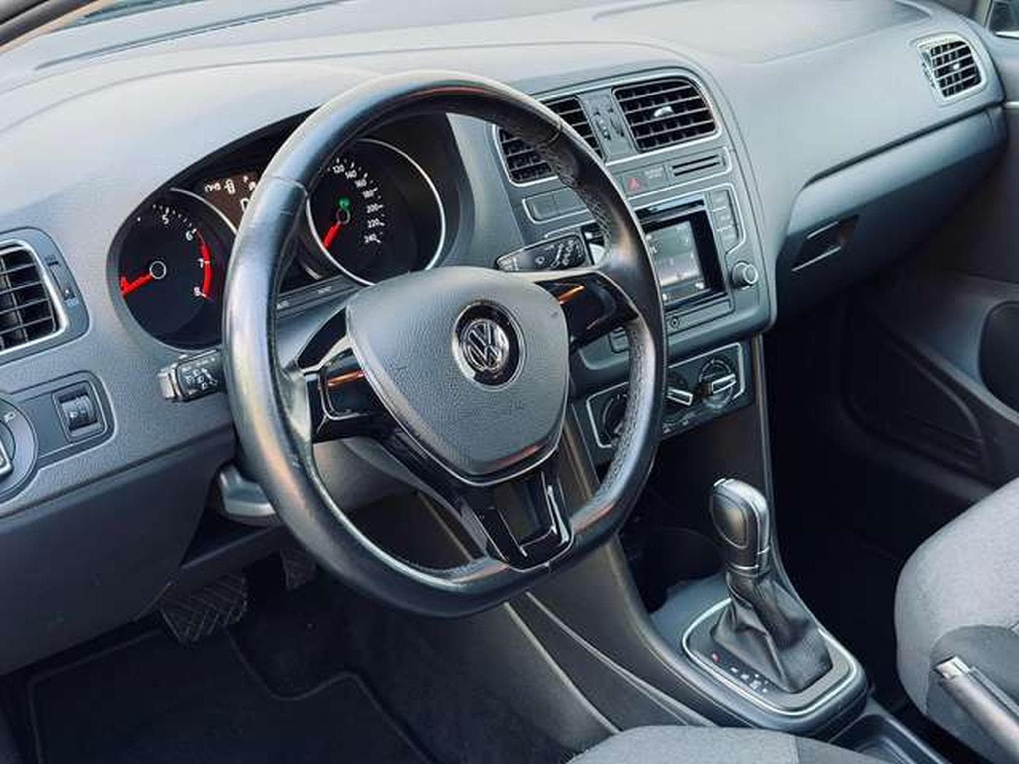 VW Polo Automatique //Comfortline BMT DSG //Garantie✅✅✅ (2016) - Foto 10