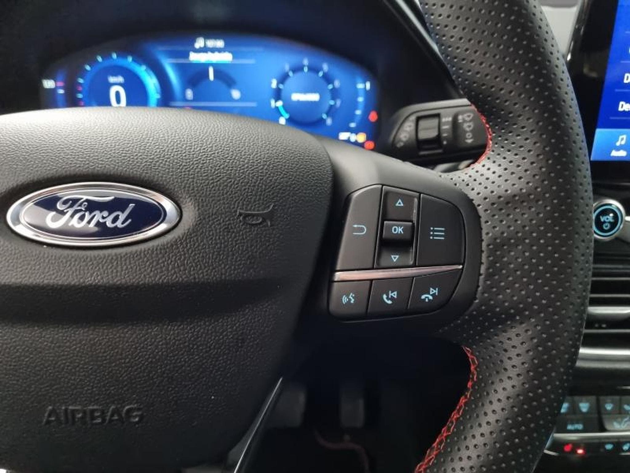 Ford Puma 1.0 EcoBoost 155ch S&S mHEV ST-Line X Powershift (2023) - Photo 13