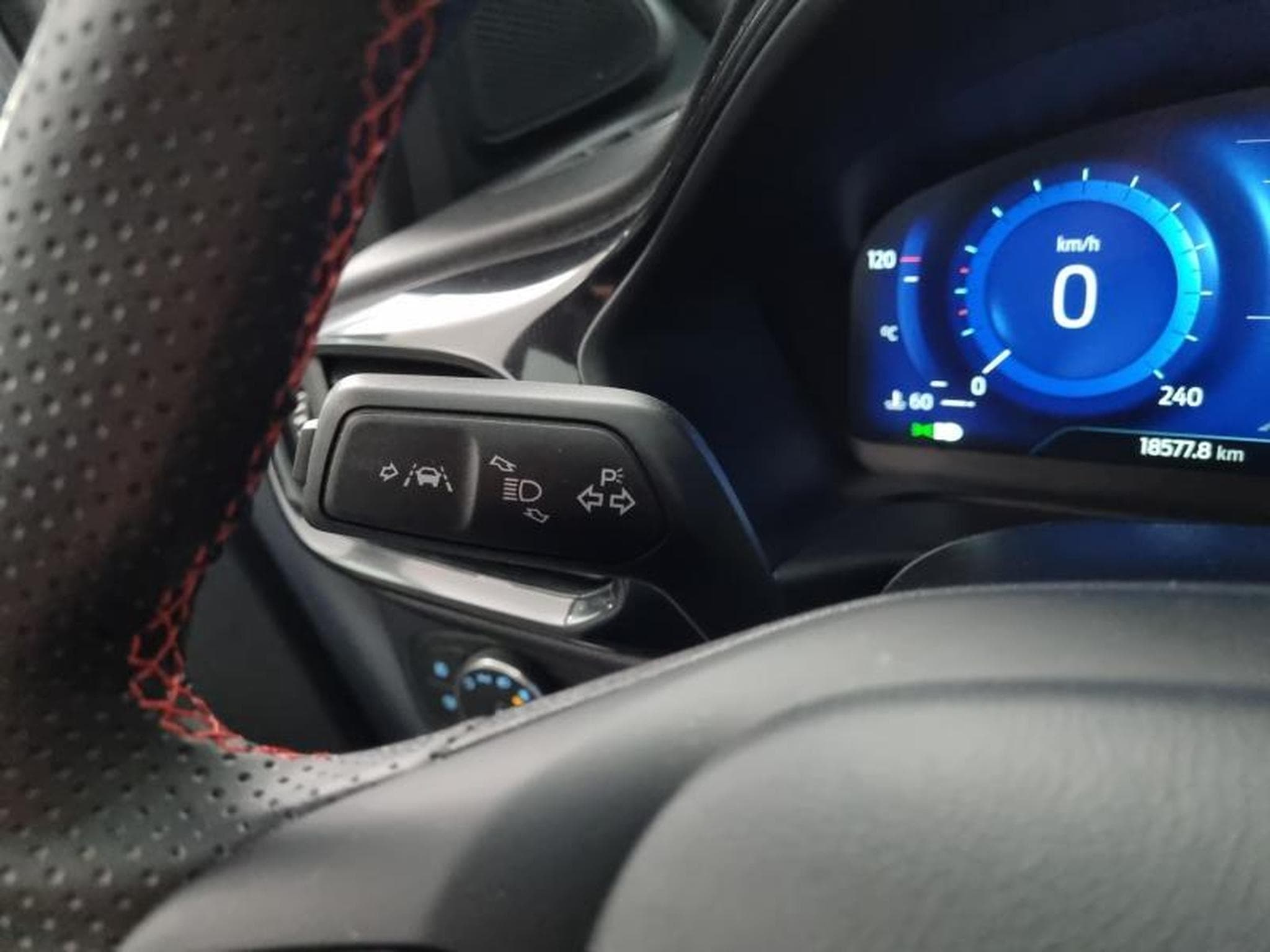 Ford Puma 1.0 EcoBoost 155ch S&S mHEV ST-Line X Powershift (2023) - Photo 14
