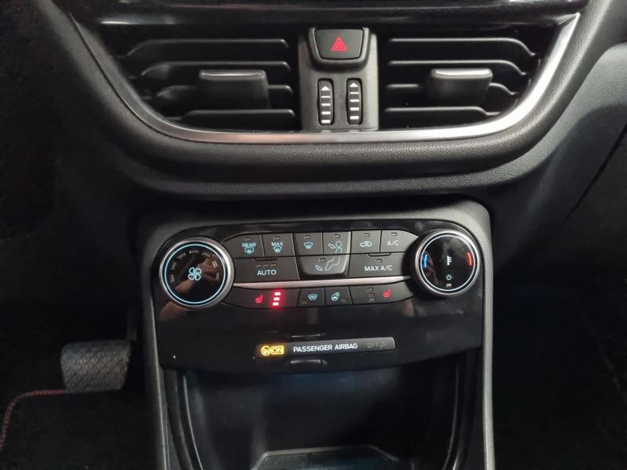 Ford Puma 1.0 EcoBoost 155ch S&S mHEV ST-Line X Powershift (2023) - Photo 6