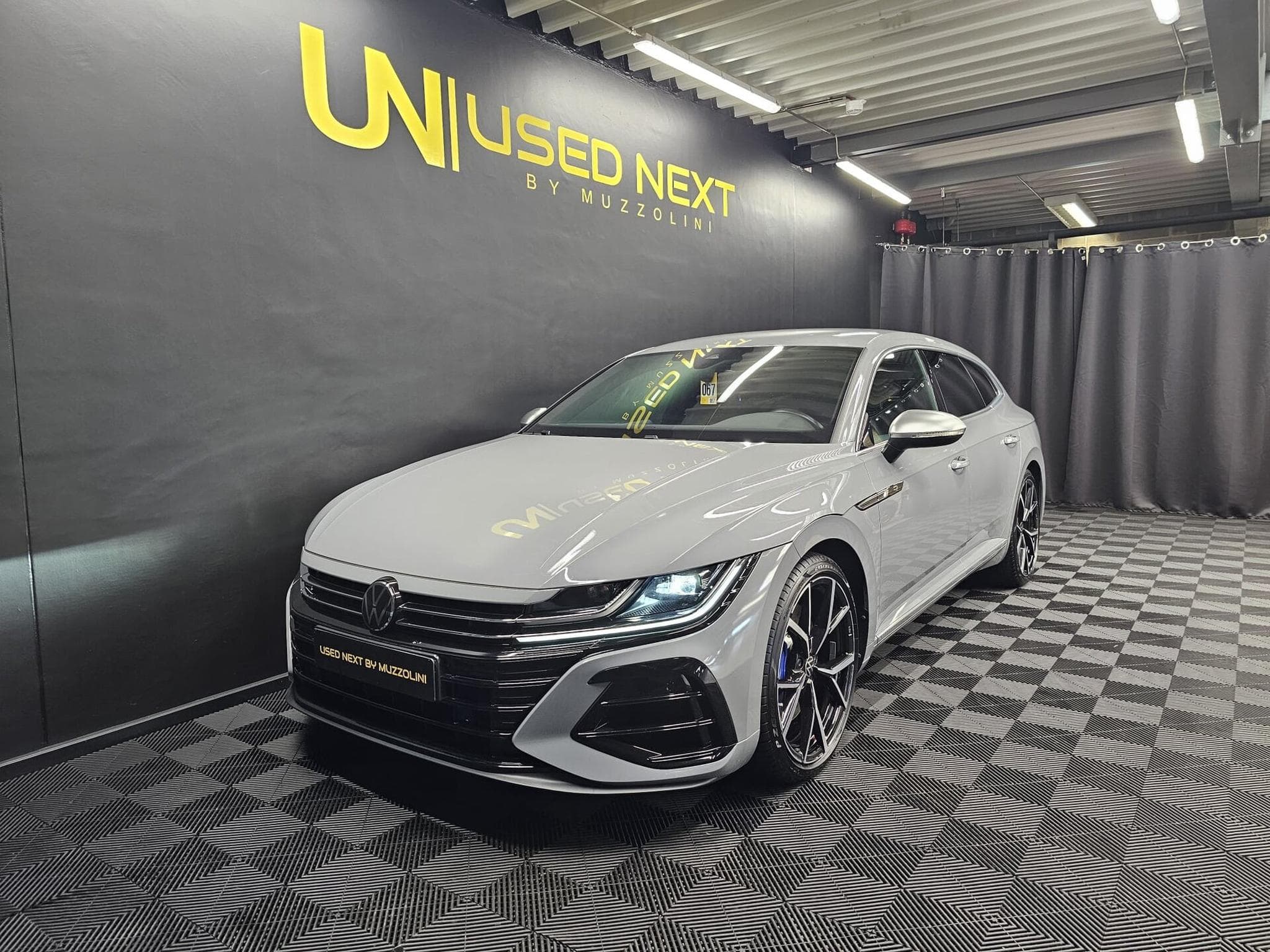 VW Arteon R Shooting Brake 2.0 TSI 320cv 4motion (2024) - Foto 1