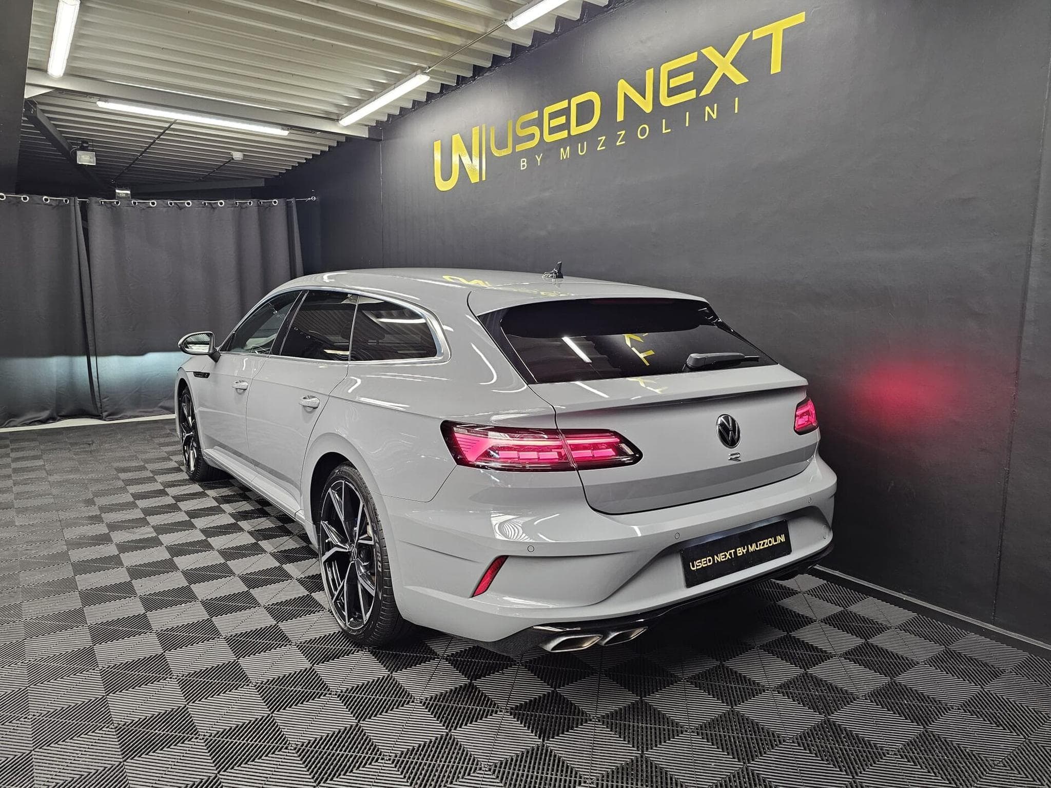 VW Arteon R Shooting Brake 2.0 TSI 320cv 4motion (2024) - Foto 6
