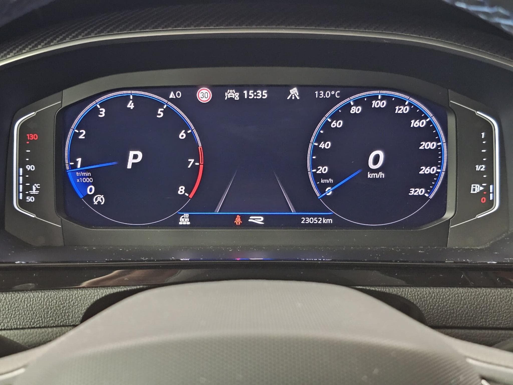 VW Arteon R Shooting Brake 2.0 TSI 320cv 4motion (2024) - Foto 8