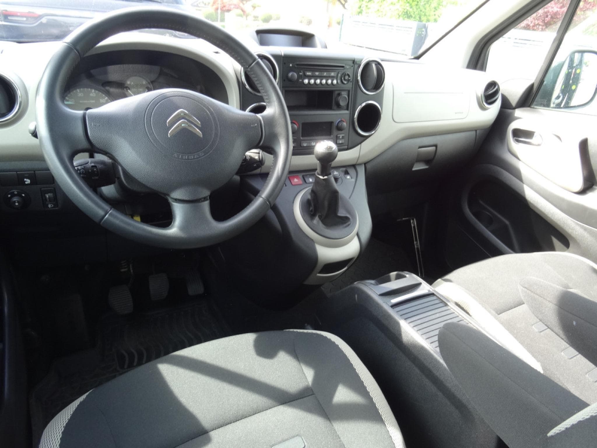 Citroën Berlingo Multispace Exclusive 1.6 HDi 114 CV (2013) - Photo 5
