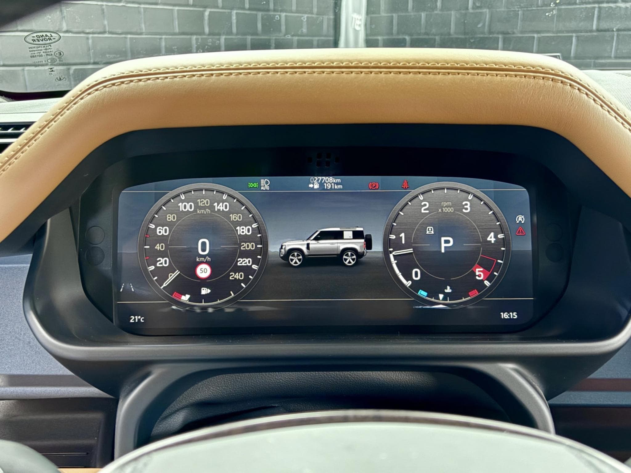 Land-Rover Defender 90 D300 X-Dynamic HSE (2023) - Photo 14