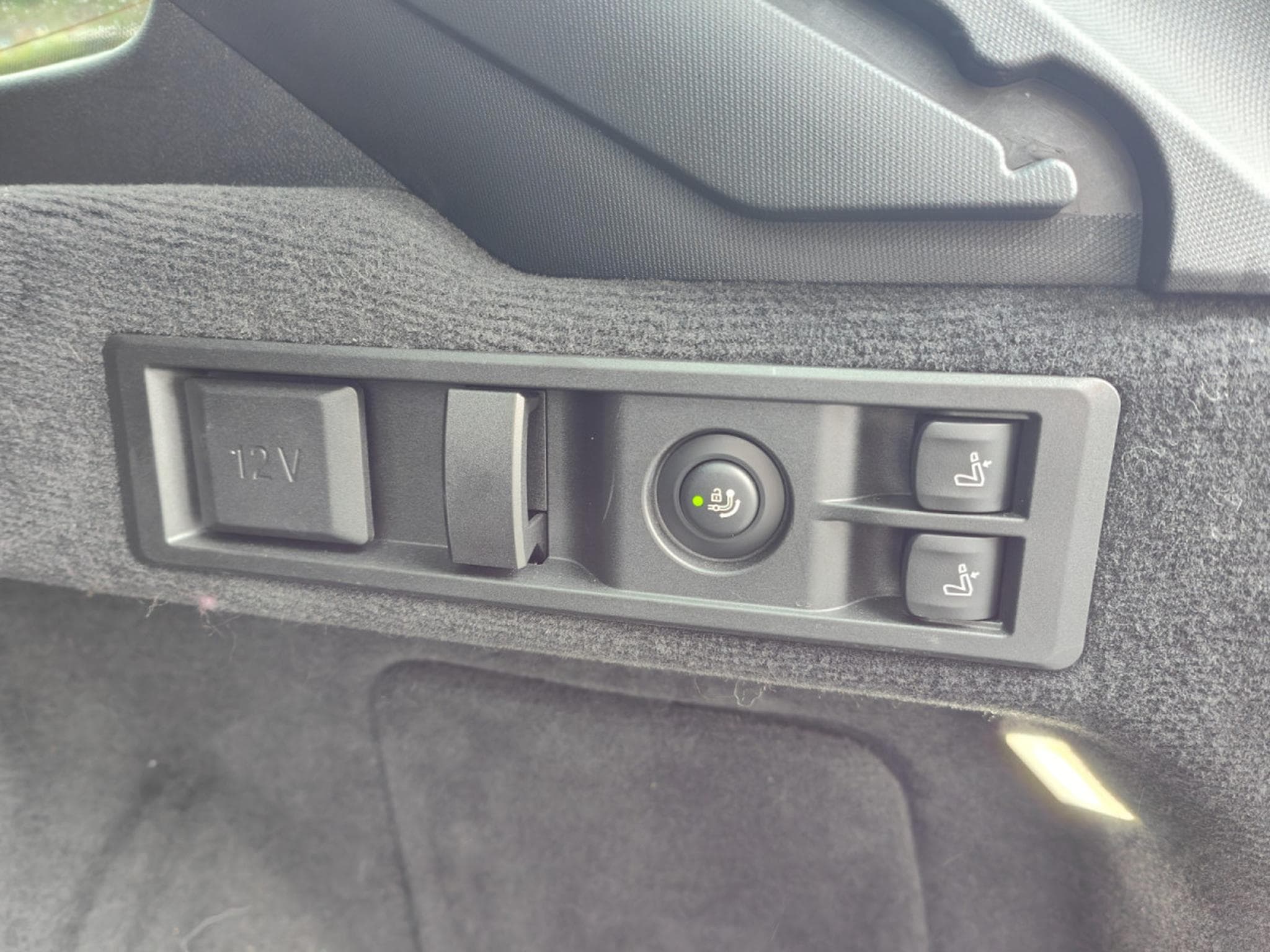 BMW 318 318iA PACK M CARPLAY GPS CAMERA SIEGES CHAUFFANTS (2023) - Foto 11