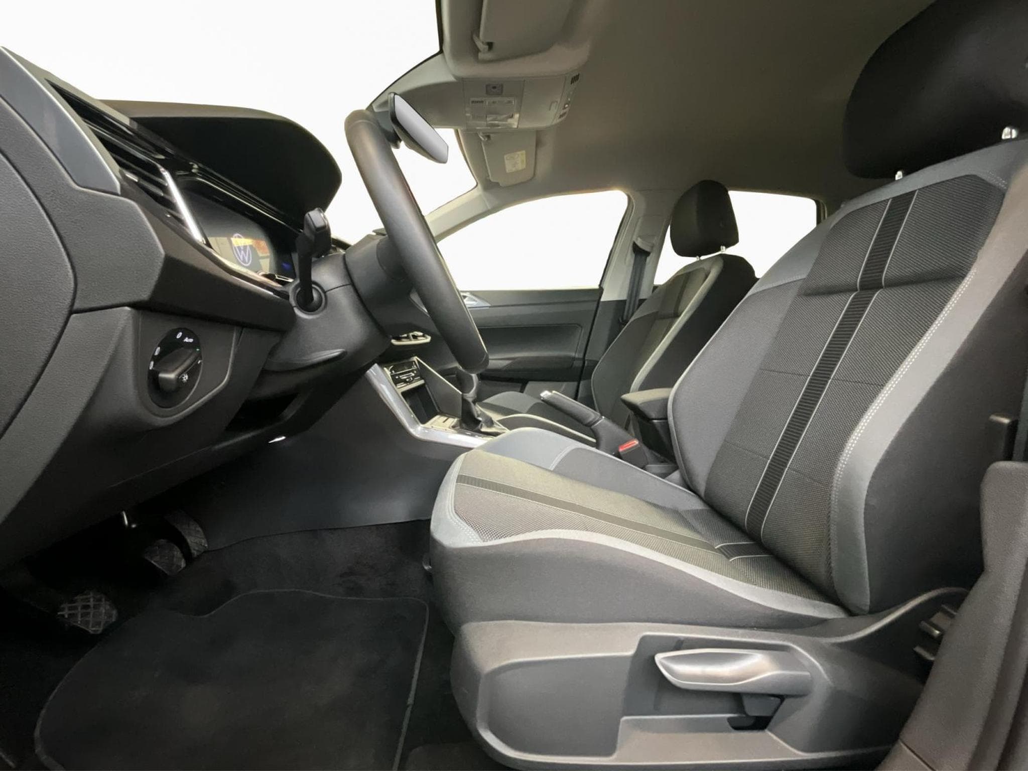 VW Polo Style+BVM+Park&Comf.+IQ-Drive (2025) - Photo 11