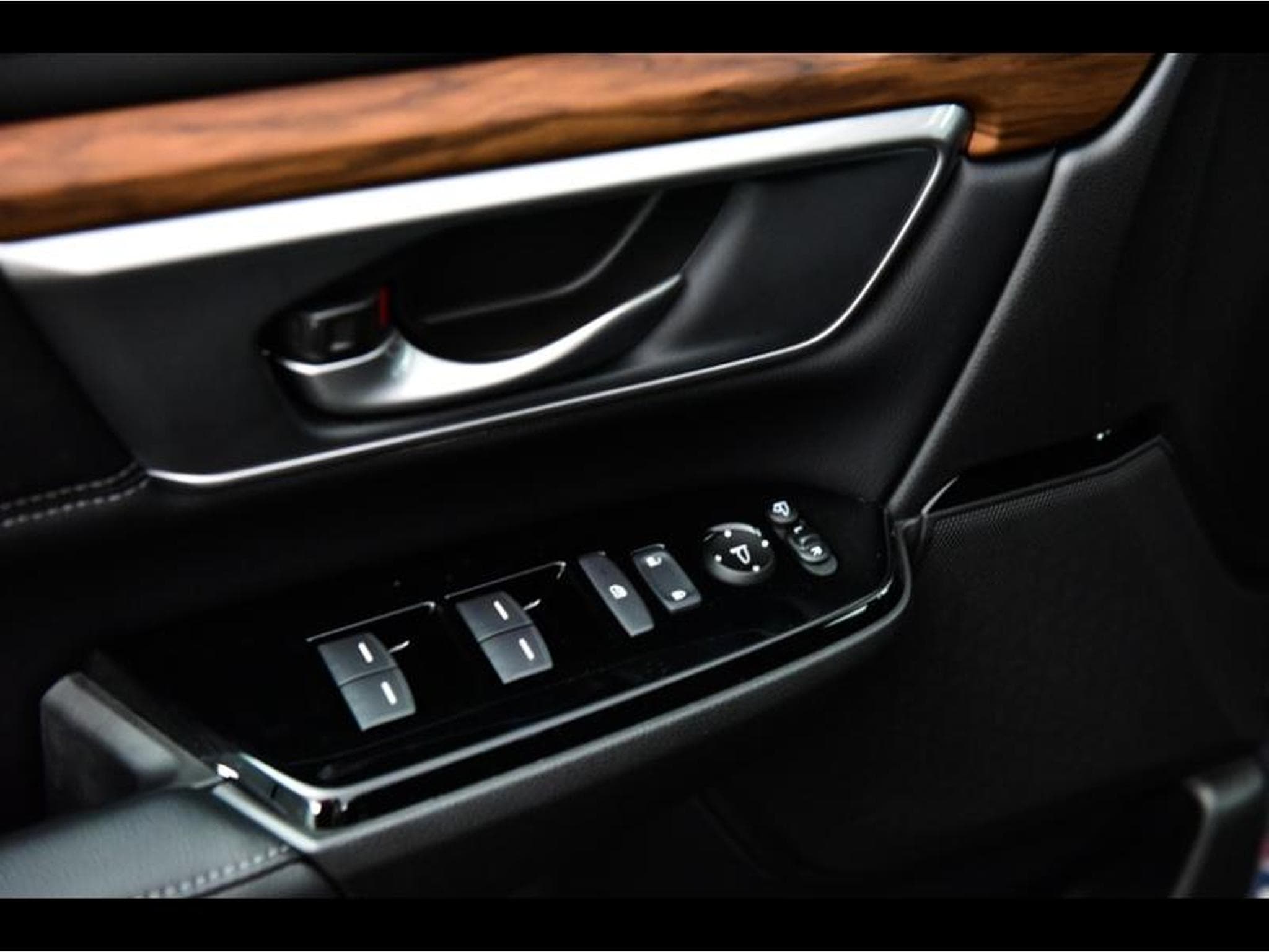 Honda CR-V 1.5 i-VTEC 193ch LifeStyle 4WD CVT 7 places (2019) - Photo 18