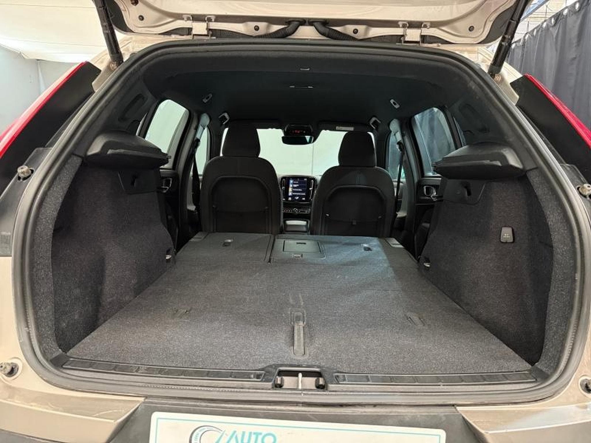 Volvo XC40 1,5 129CH Core (2024) - Photo 12
