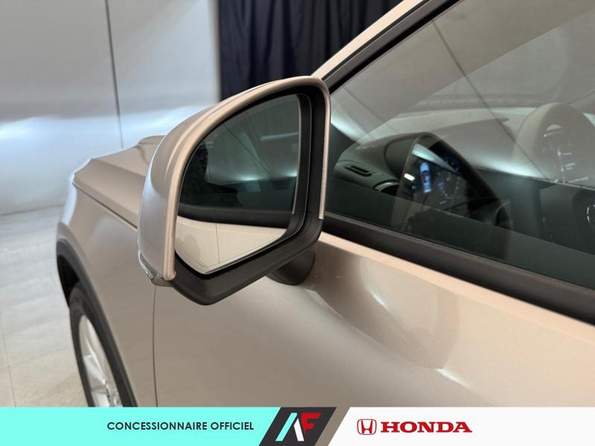 Volvo XC40 1,5 129CH Core (2024) - Photo 5