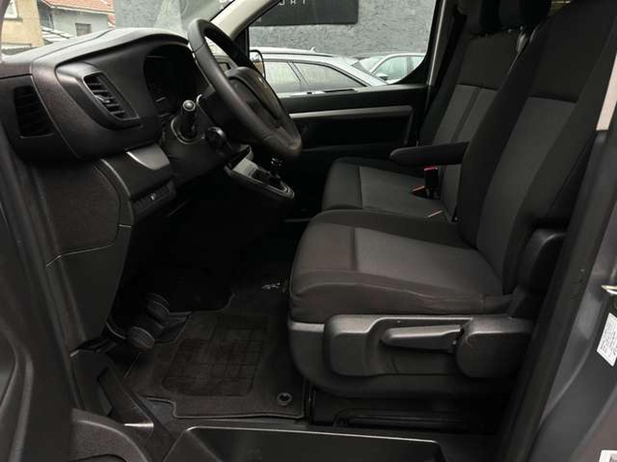 Peugeot Traveller 9 PLACES 1.5 BLUEHDI 120 BUSINESS (2021) - Photo 13