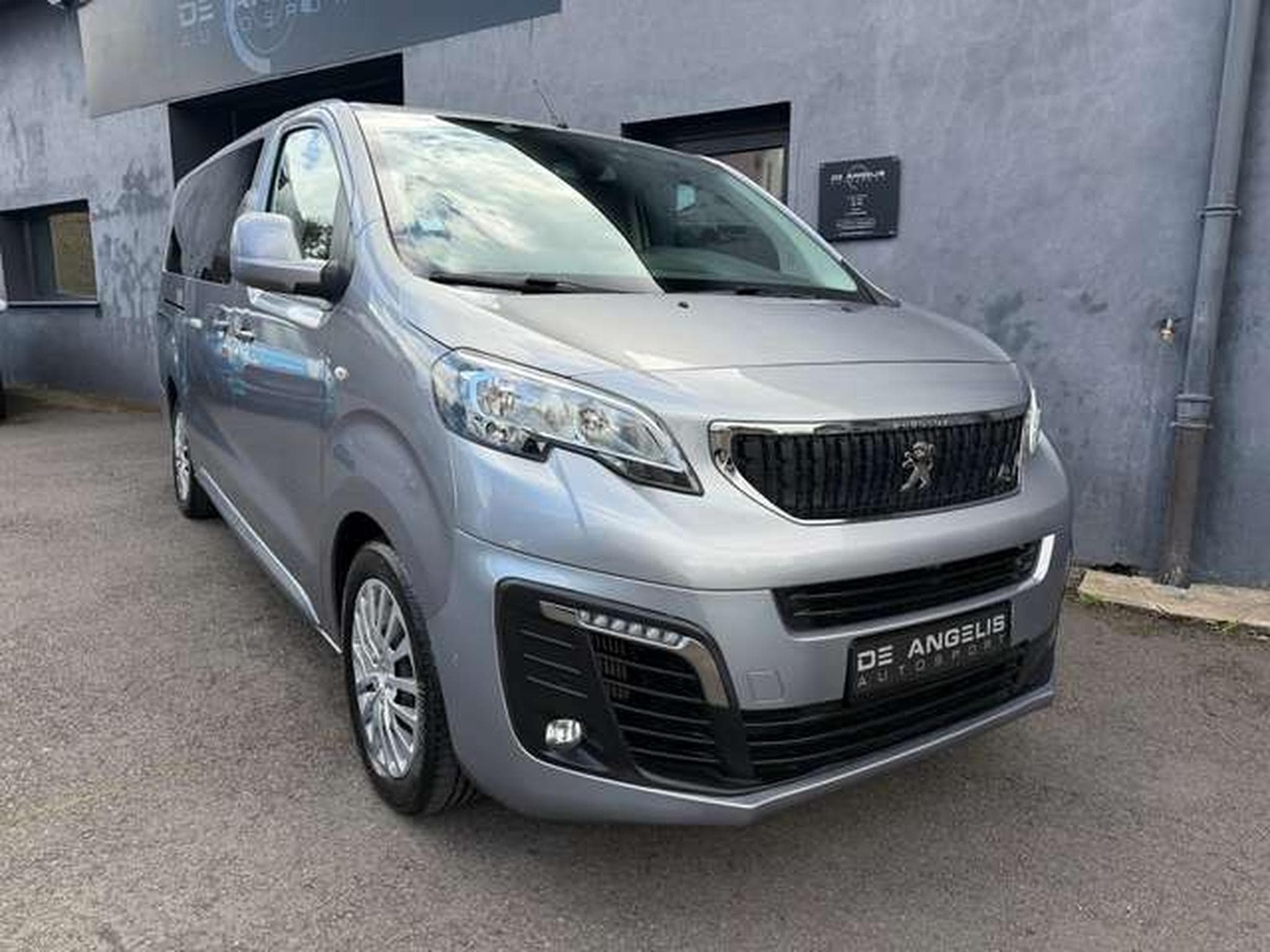 Peugeot Traveller 9 PLACES 1.5 BLUEHDI 120 BUSINESS (2021) - Photo 9