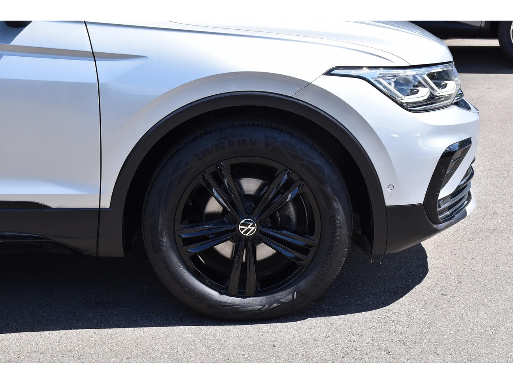 VW Tiguan 1.5 TSI Life DSG ACC TRAVEL SIDE HUD HARMAN ATT RMQ 1° MAIN (2022) - Photo 5