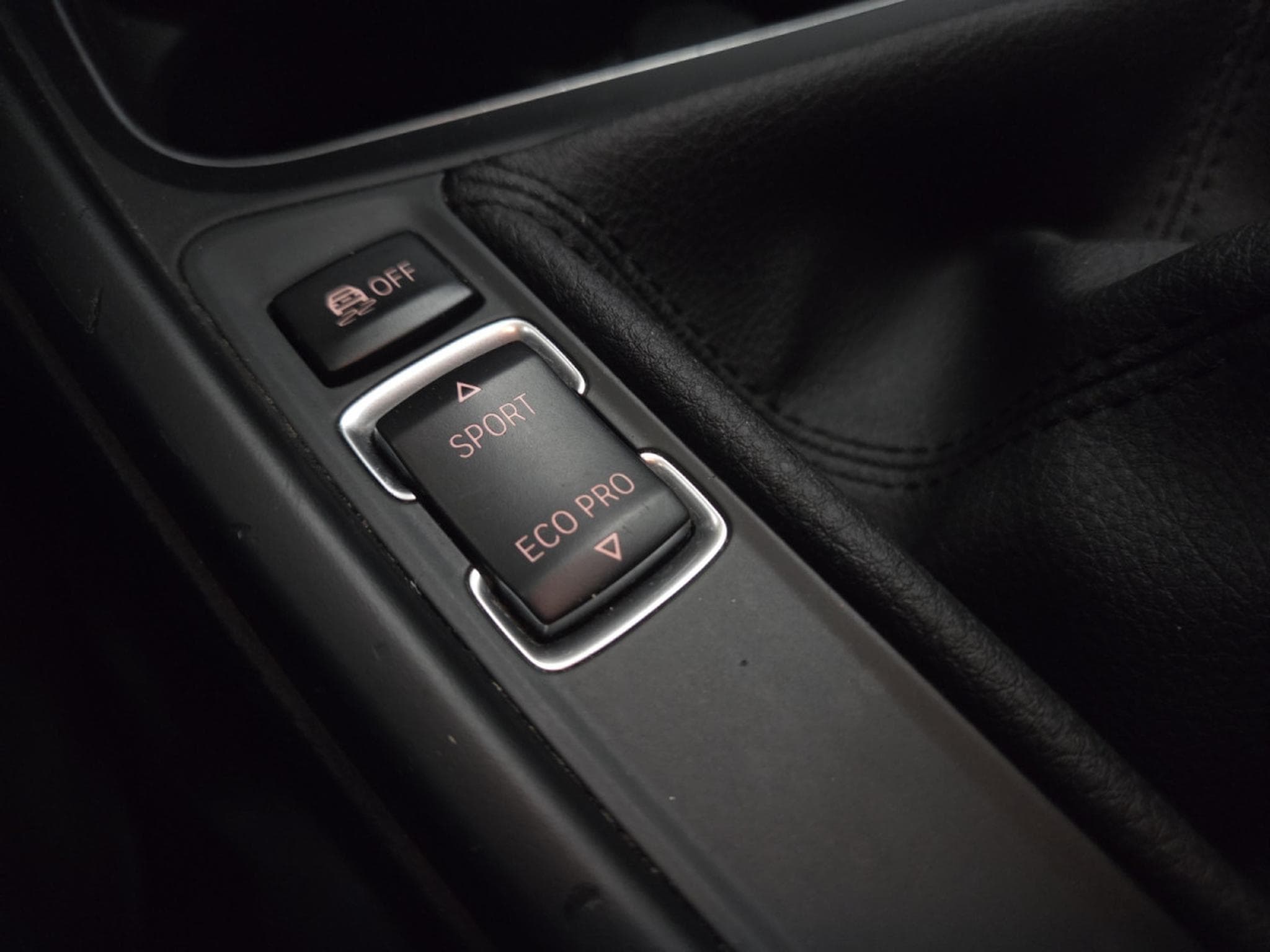 BMW 318 d Touring advantage 136CV (2018) - Photo 16