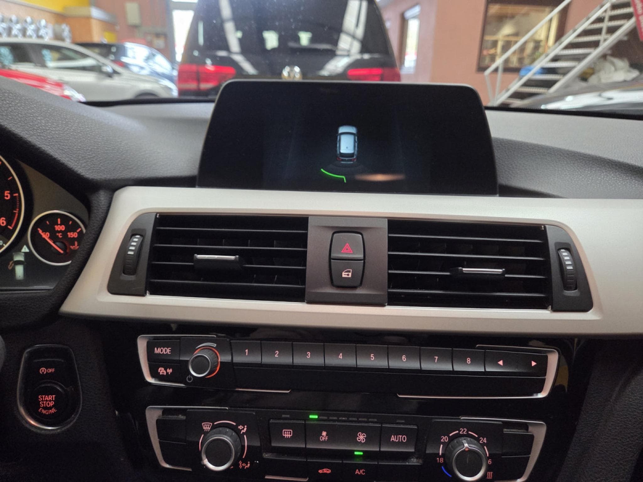 BMW 318 d Touring advantage 136CV (2018) - Photo 18
