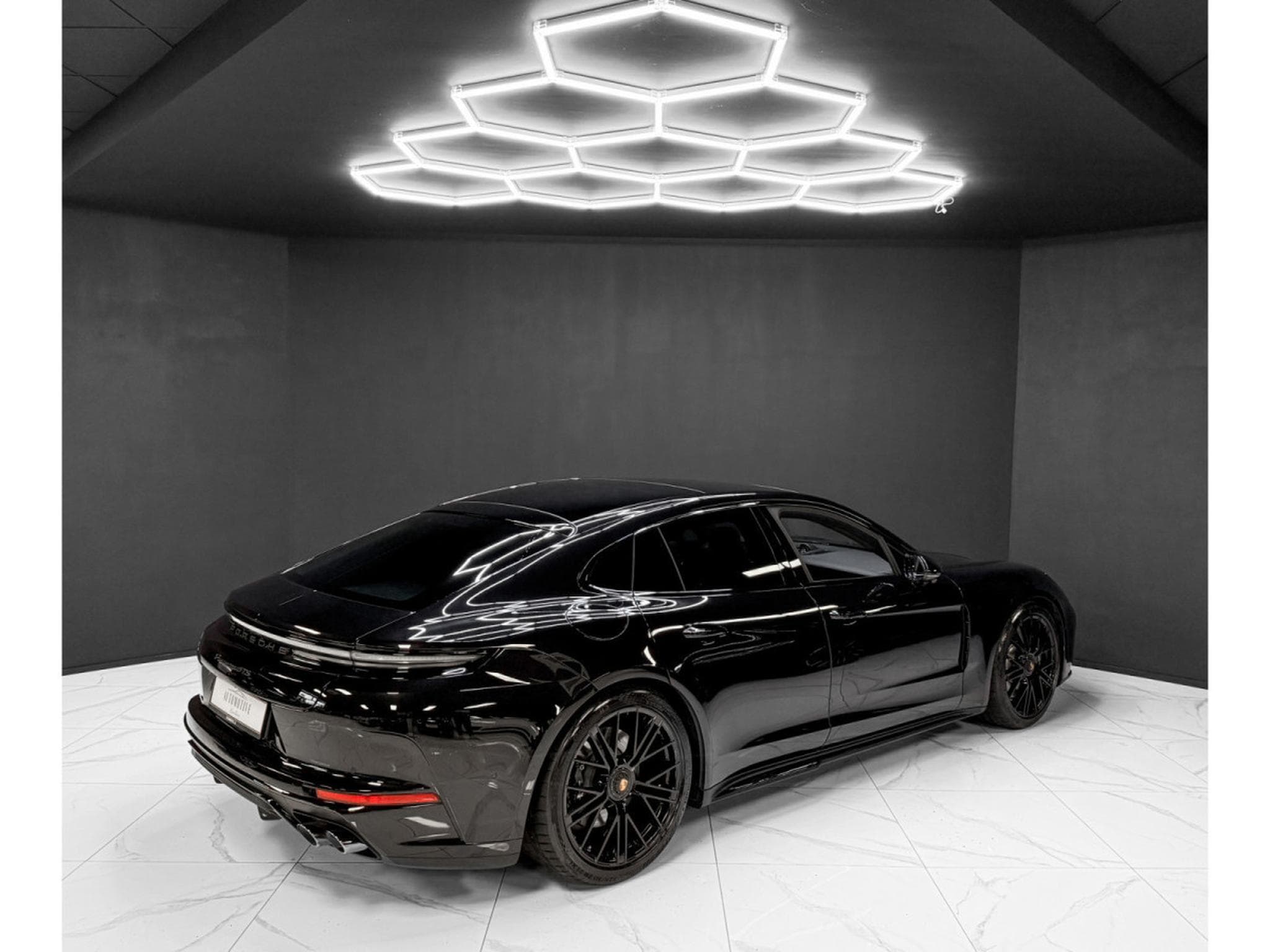 Porsche Panamera 4.0 V8 GTS / 5 SEATS / FULL (2025) - Photo 5