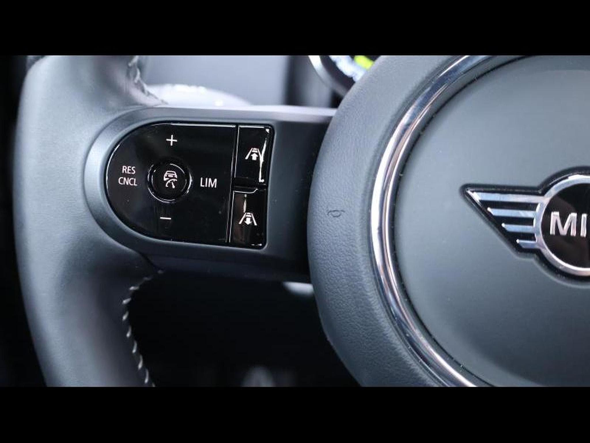 MINI Countryman 1.5 Cooper SE Steptronic (2023) - Foto 17