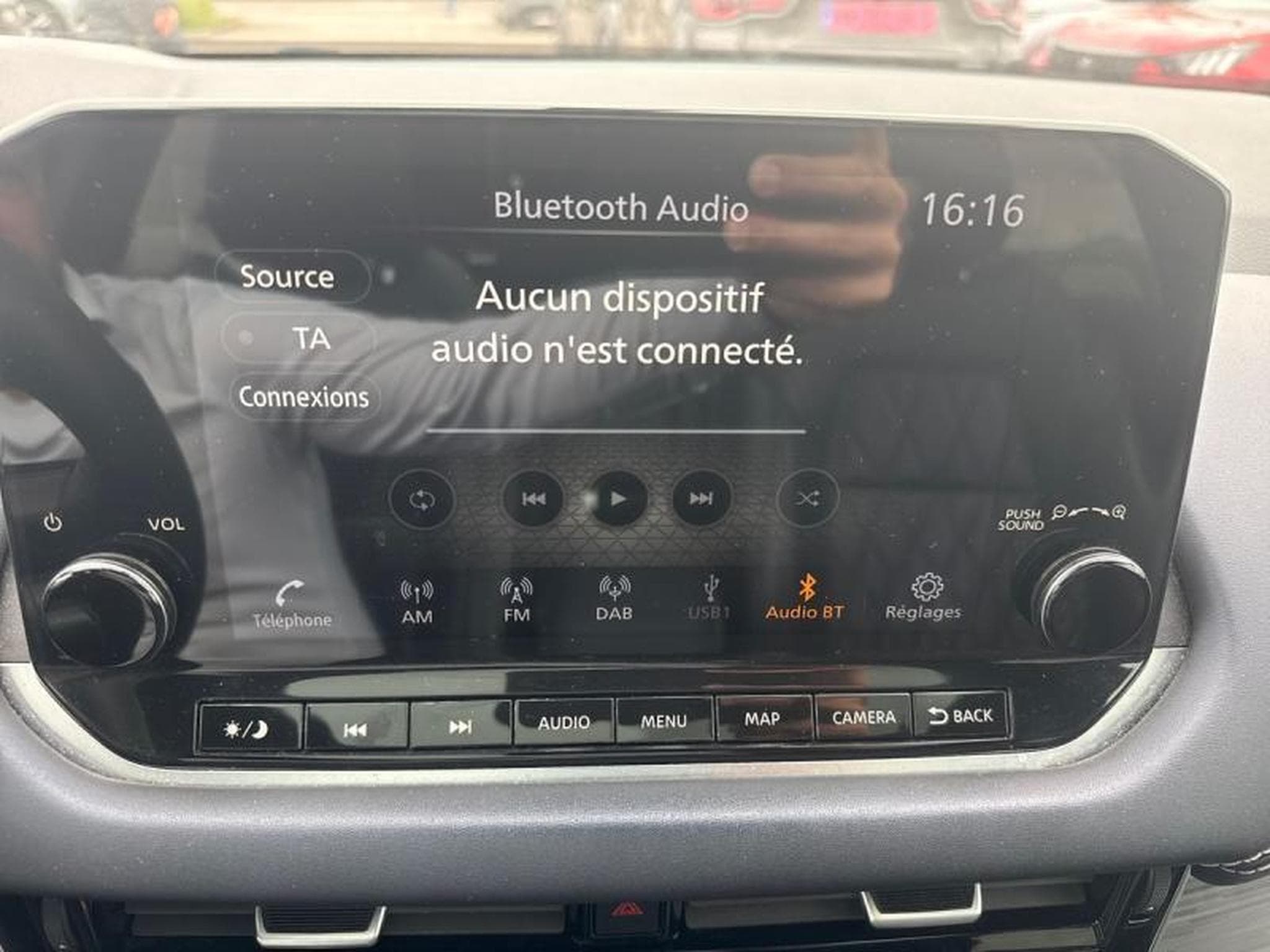 Nissan Qashqai TEKNA (2021) - Foto 17