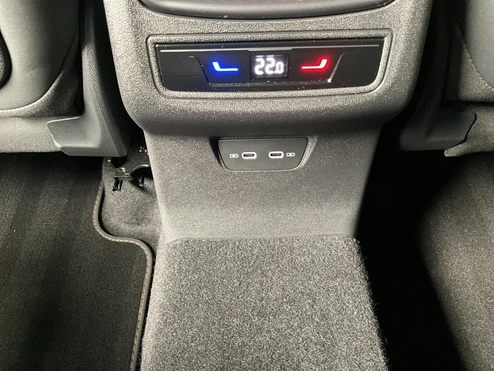 Cupra Terramar DSG+4Drive+immersive-Sennheiser+AHK+Pano (2025) - Foto 23