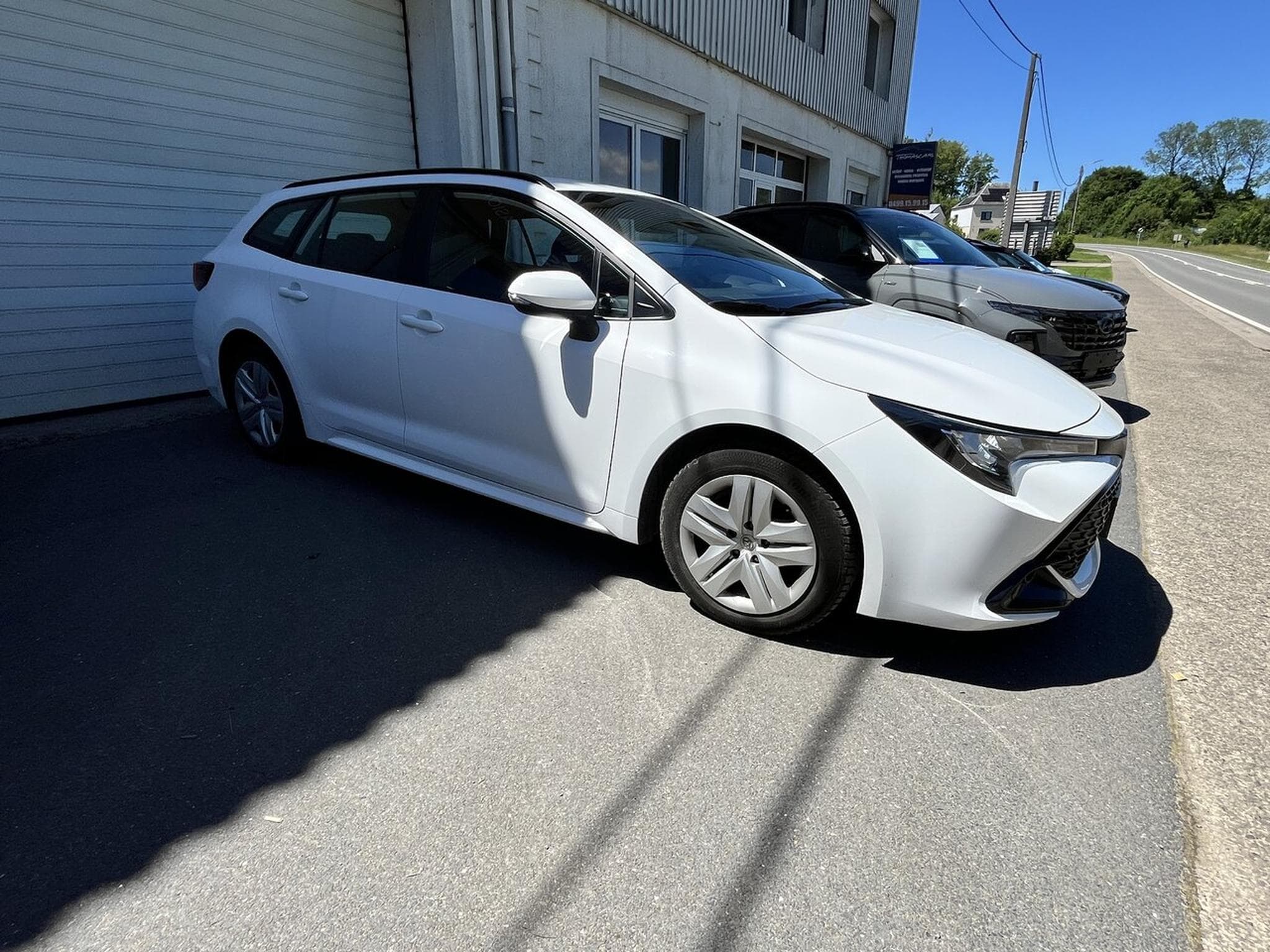Toyota Corolla TOURING HYBRIDE 122 CH - LED -Caméra - Cruise - Garantie - (2024) - Photo 8