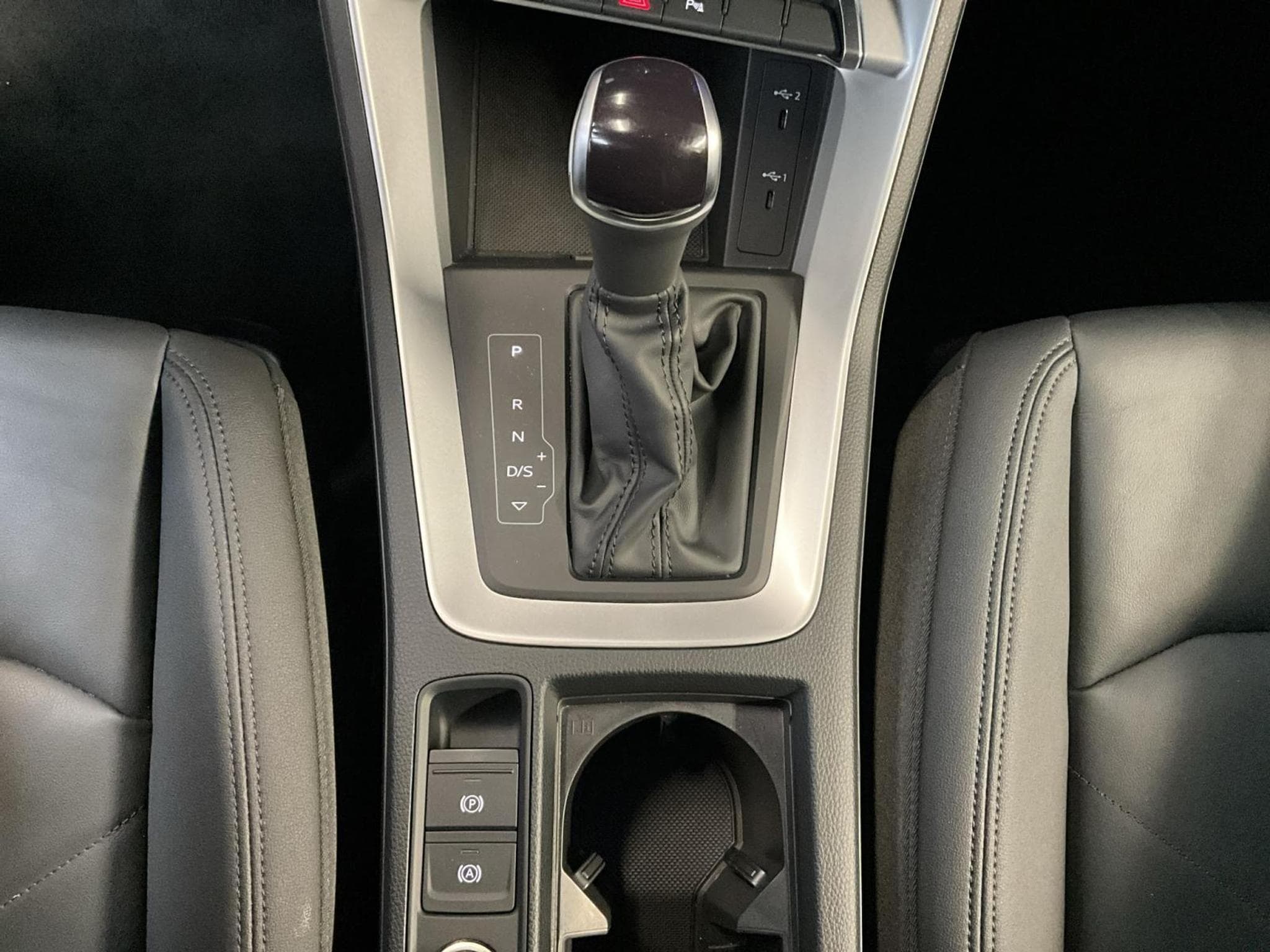 Audi Q3 Advanced+35TDI+S-Tronic+Led+P.Business (2025) - Photo 14